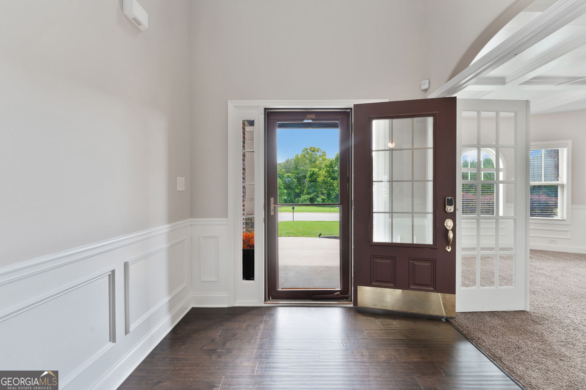 606 Shoshone Circle Property Photo 6