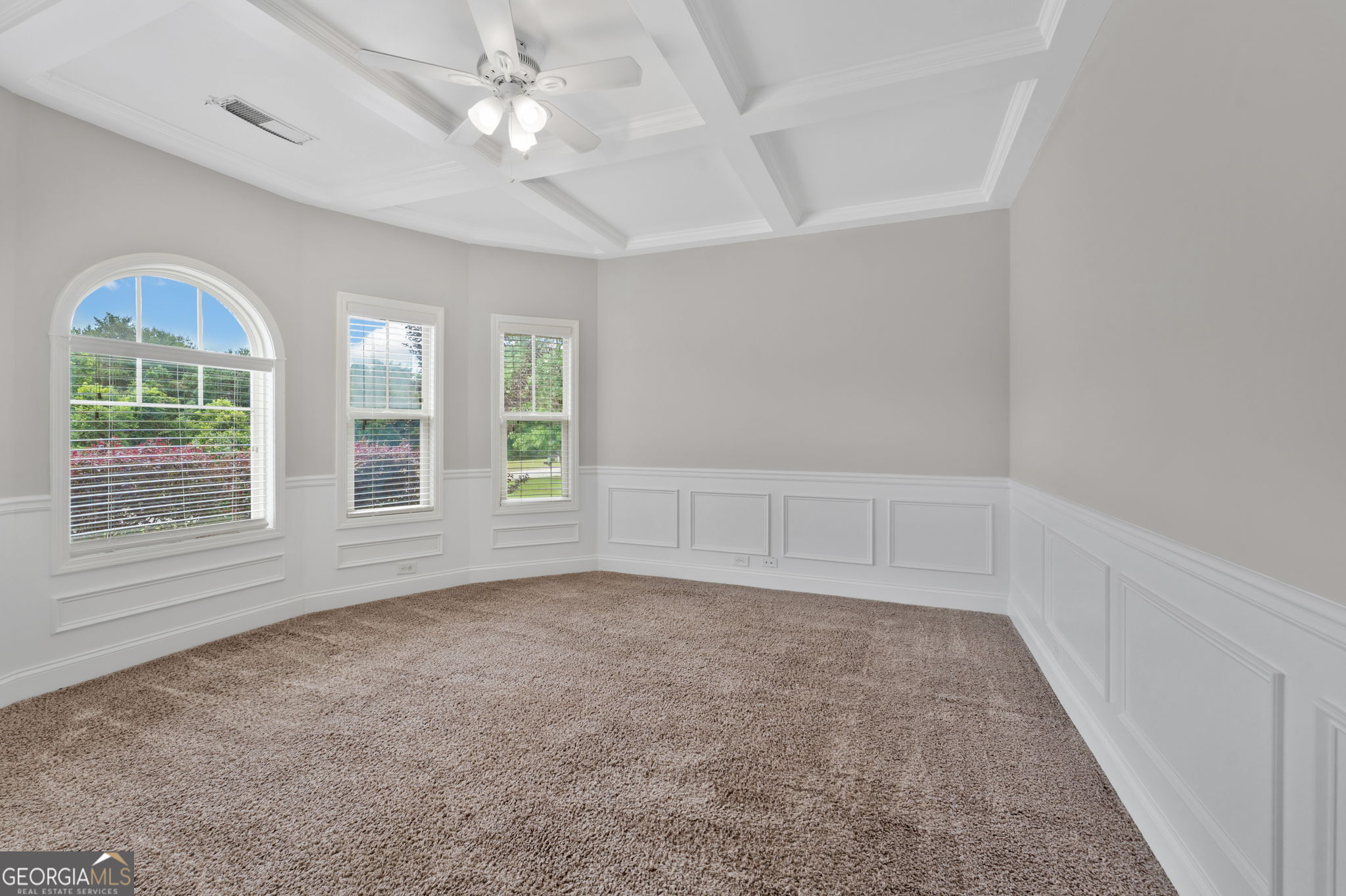 606 Shoshone Circle Property Photo 7