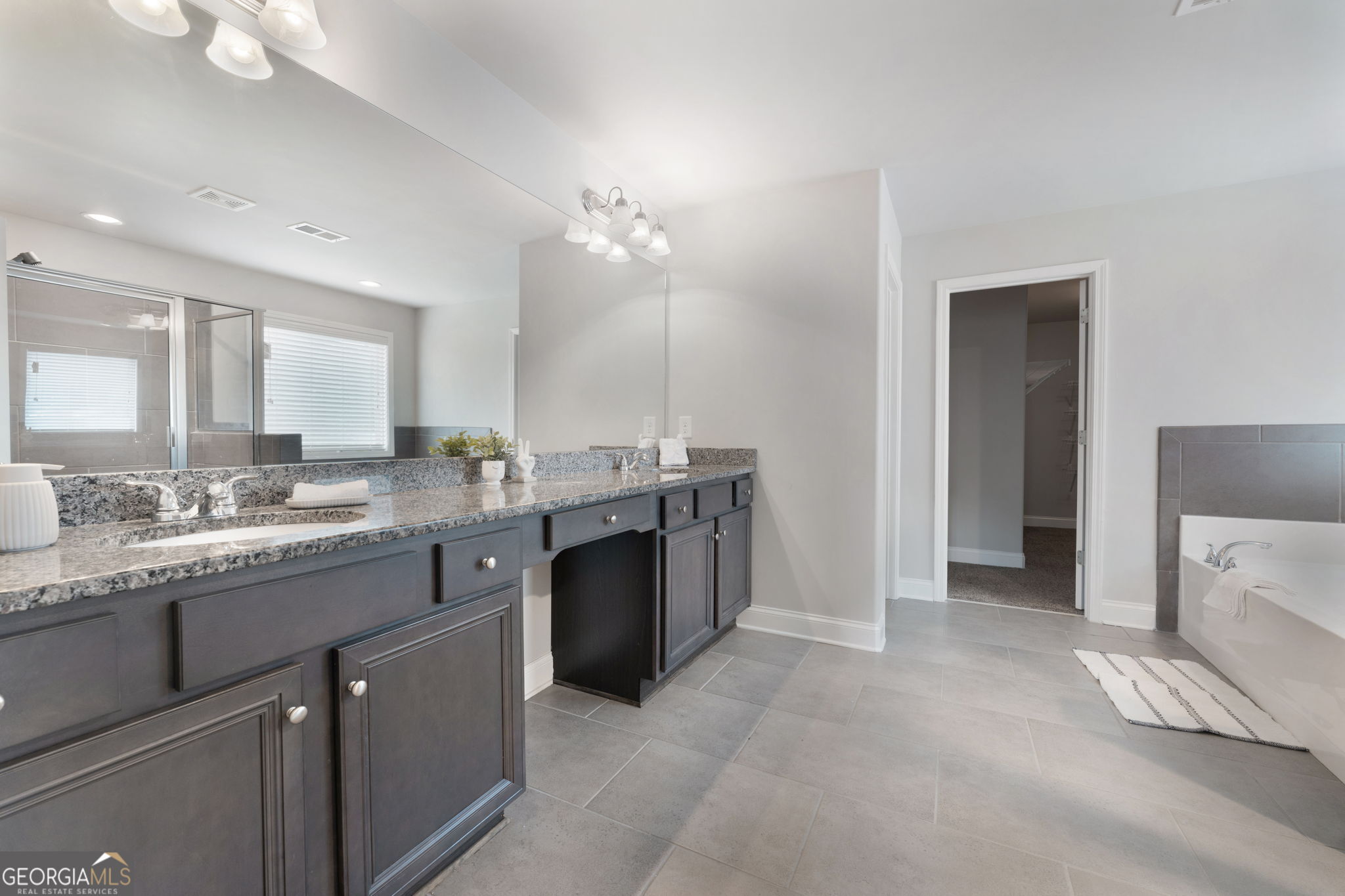 606 Shoshone Circle Property Photo 30