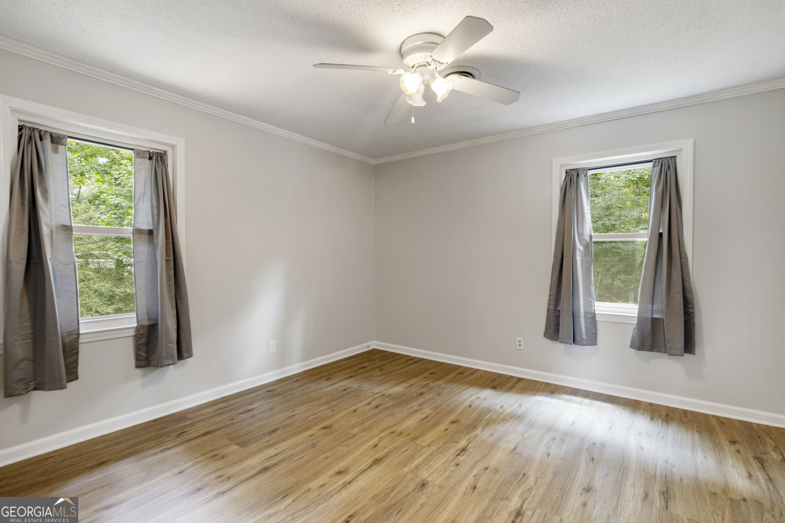 10 Thrushwood Road Ne Property Photo 18