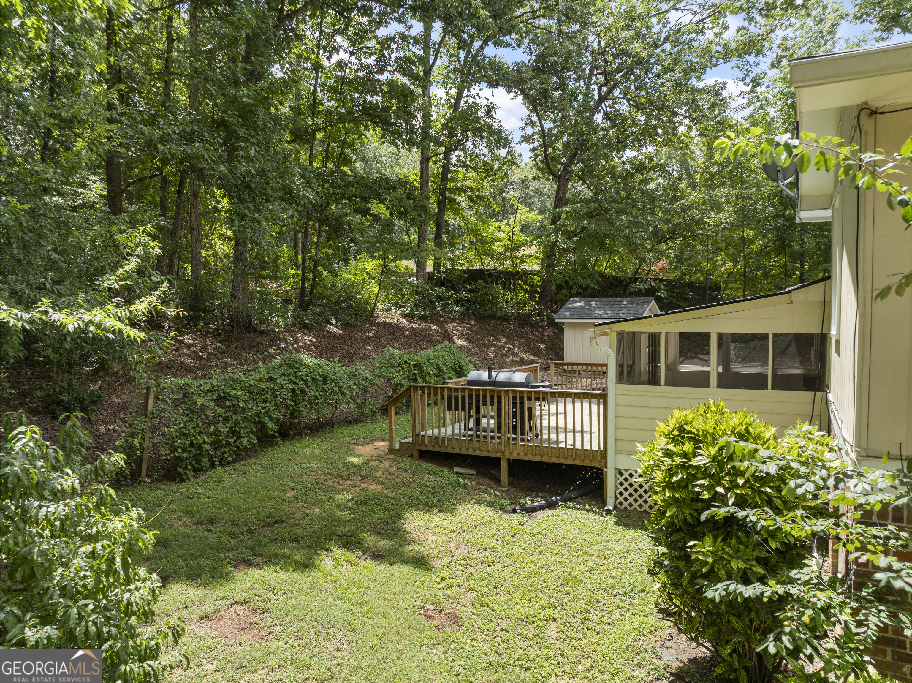 10 Thrushwood Road Ne Property Photo 30