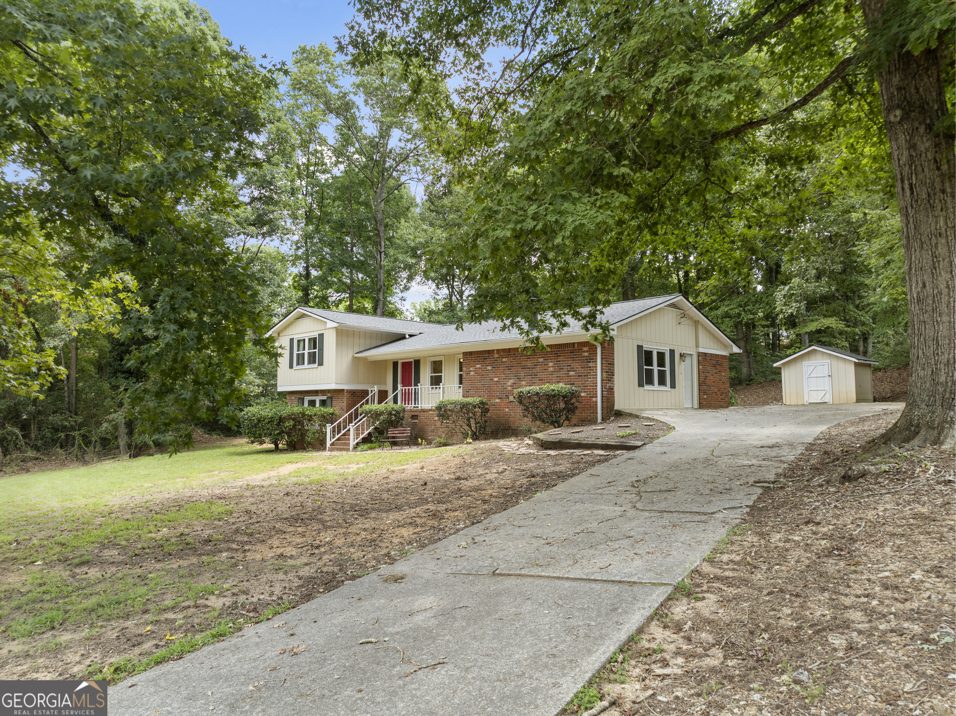 10 Thrushwood Road Ne Property Photo 35