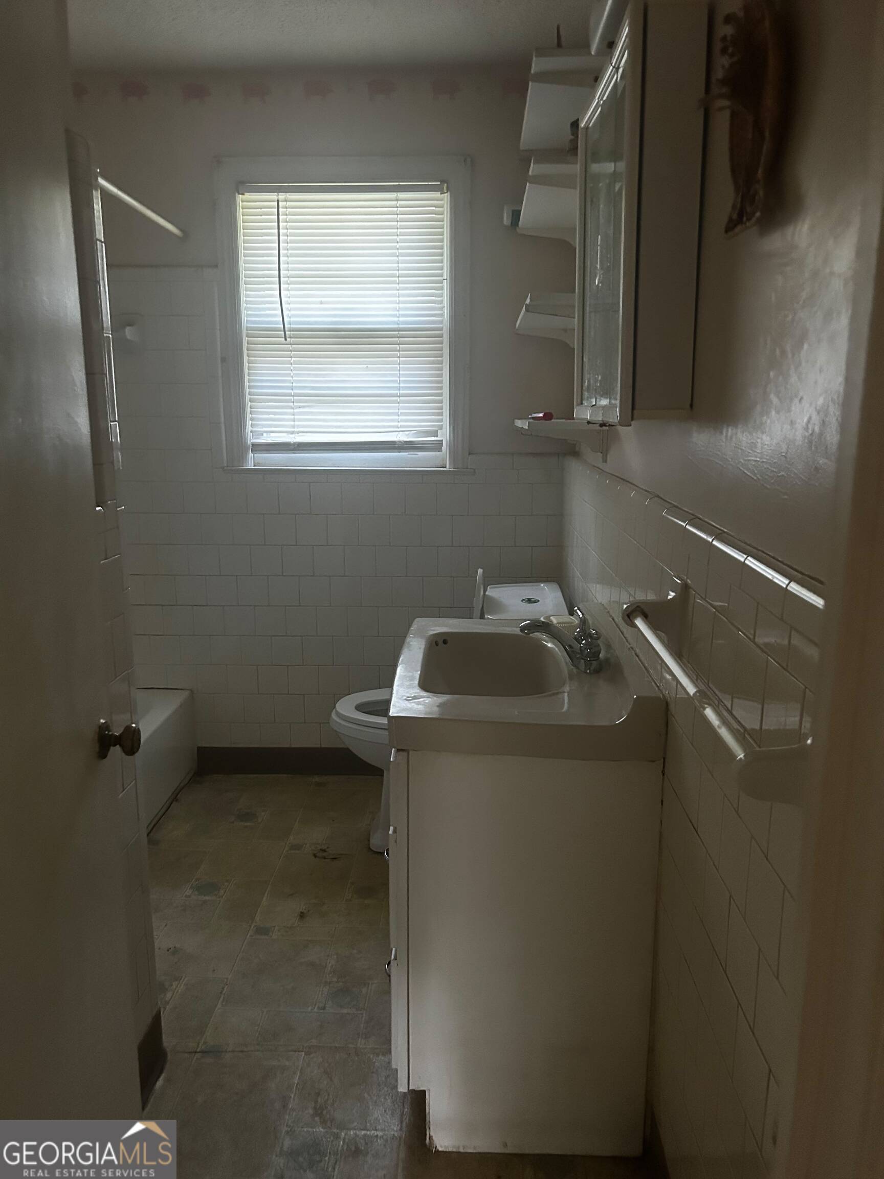 2108 E 60th Street Property Photo 17