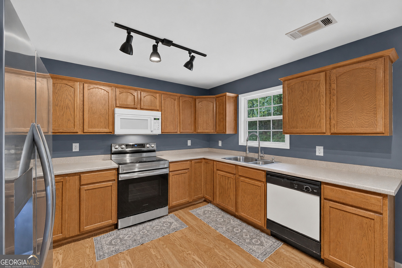 3548 Lakeview Drive Property Photo 12