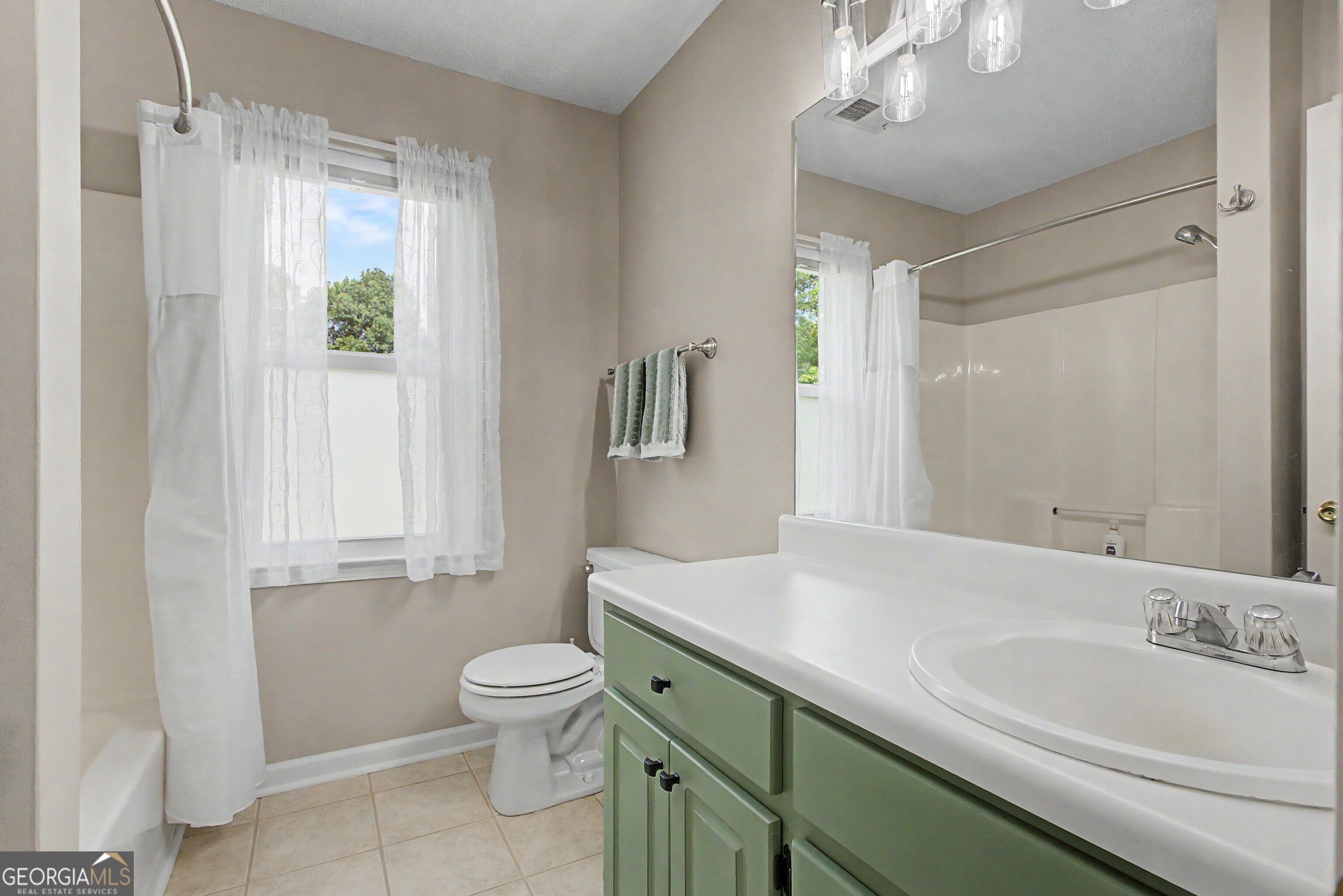 140 Thomas Crossing Drive Property Photo 32