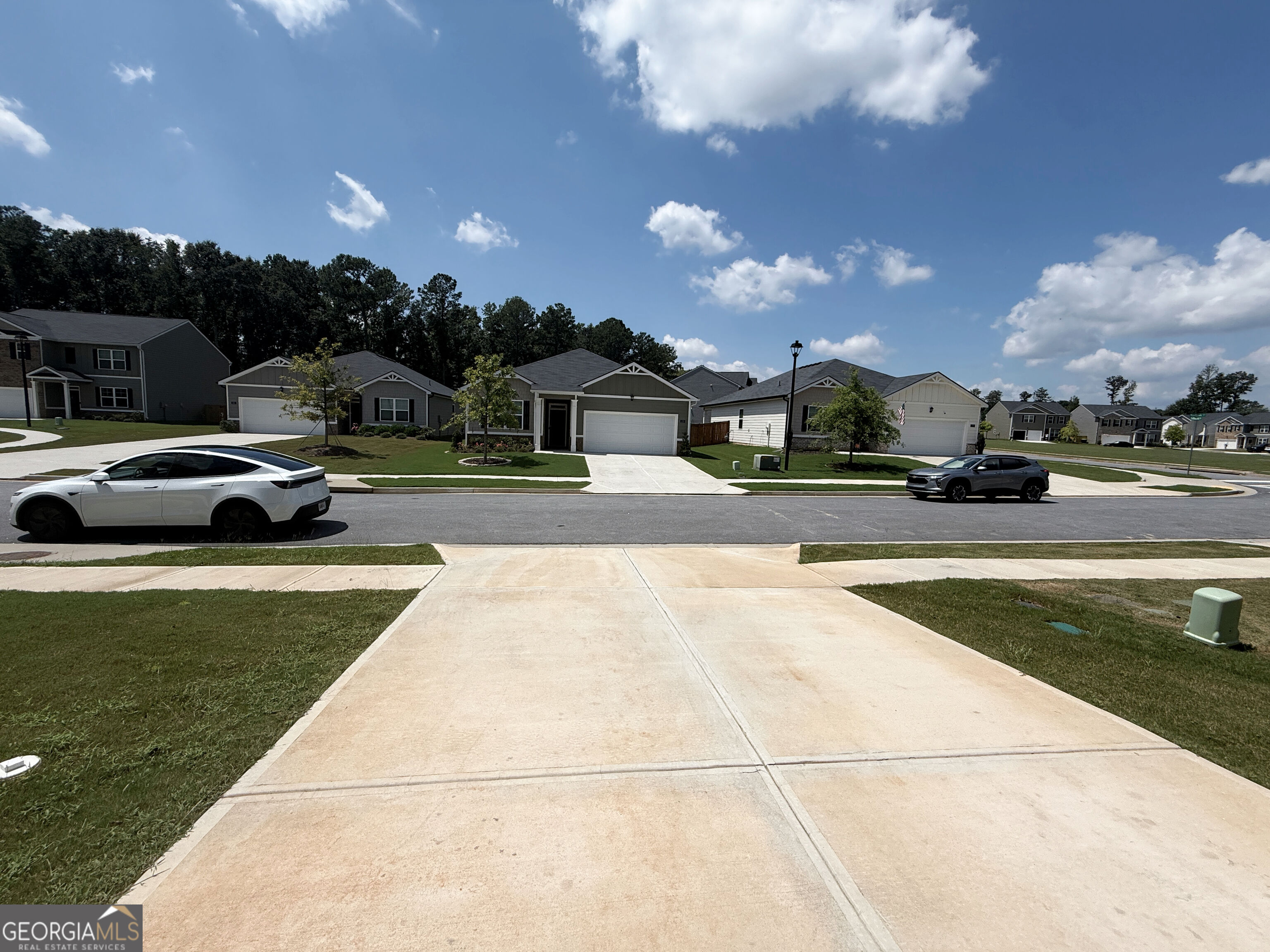 174 Woodbrook Trail Property Photo 3