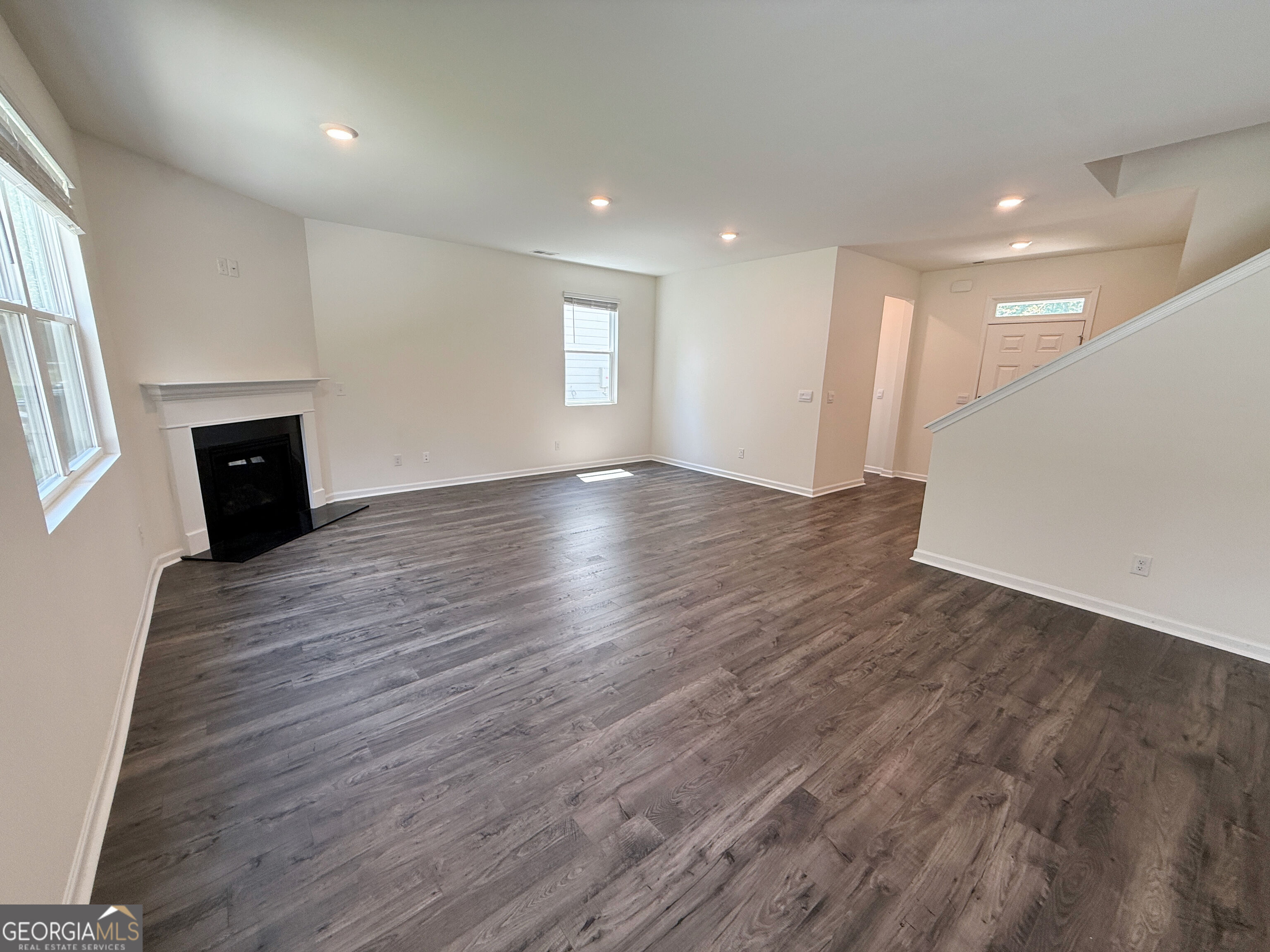 174 Woodbrook Trail Property Photo 8