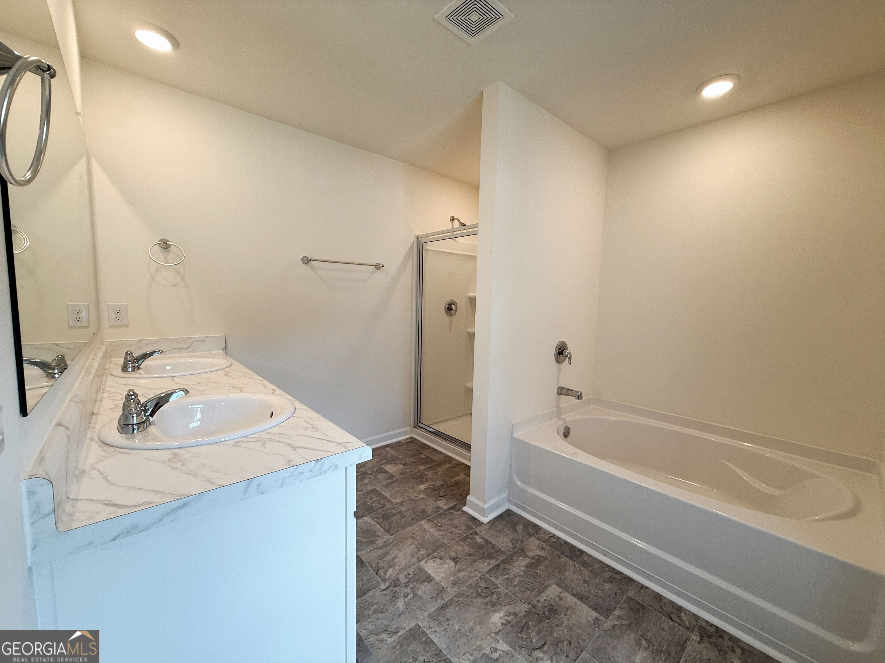 174 Woodbrook Trail Property Photo 31
