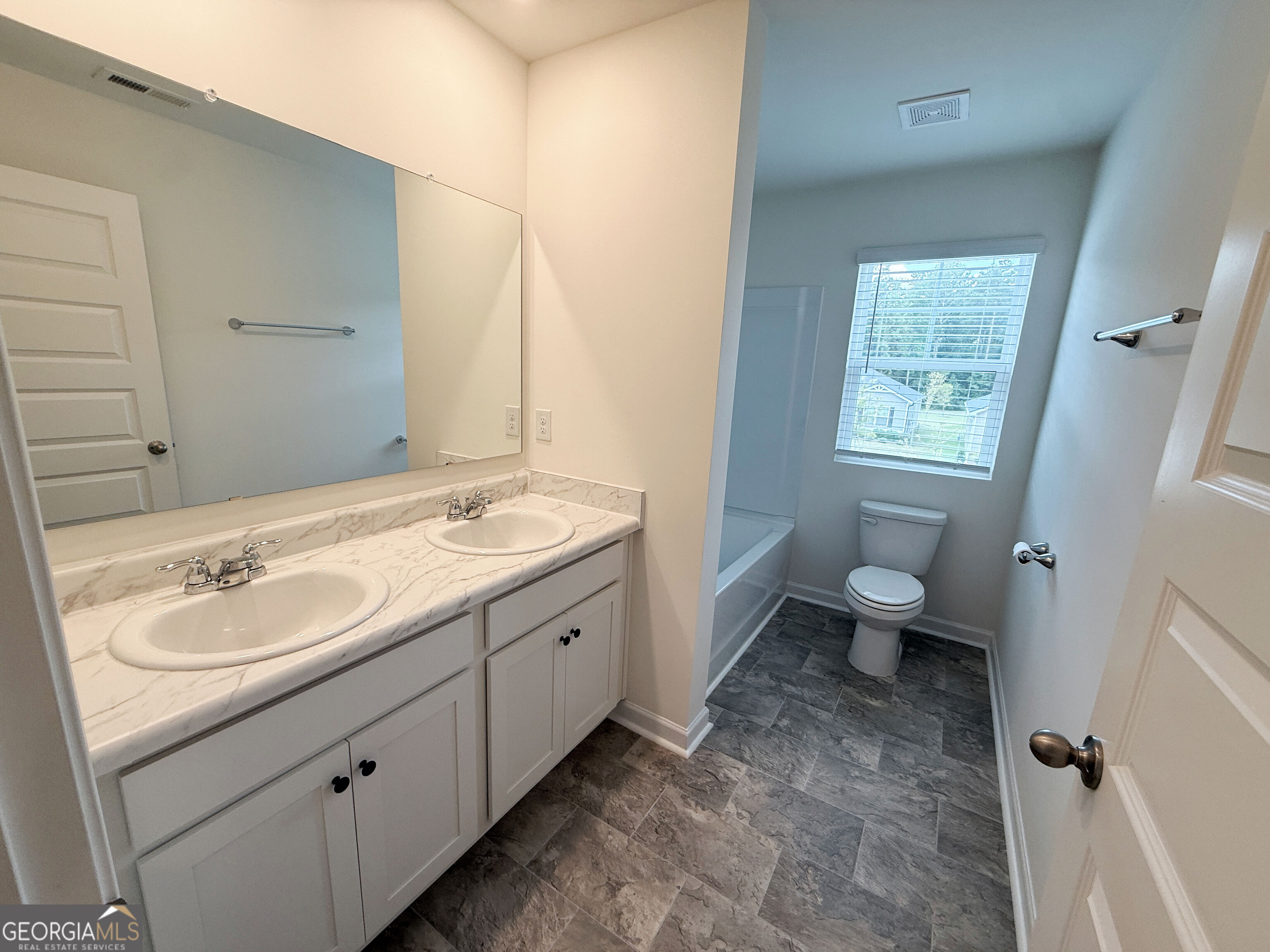174 Woodbrook Trail Property Photo 39