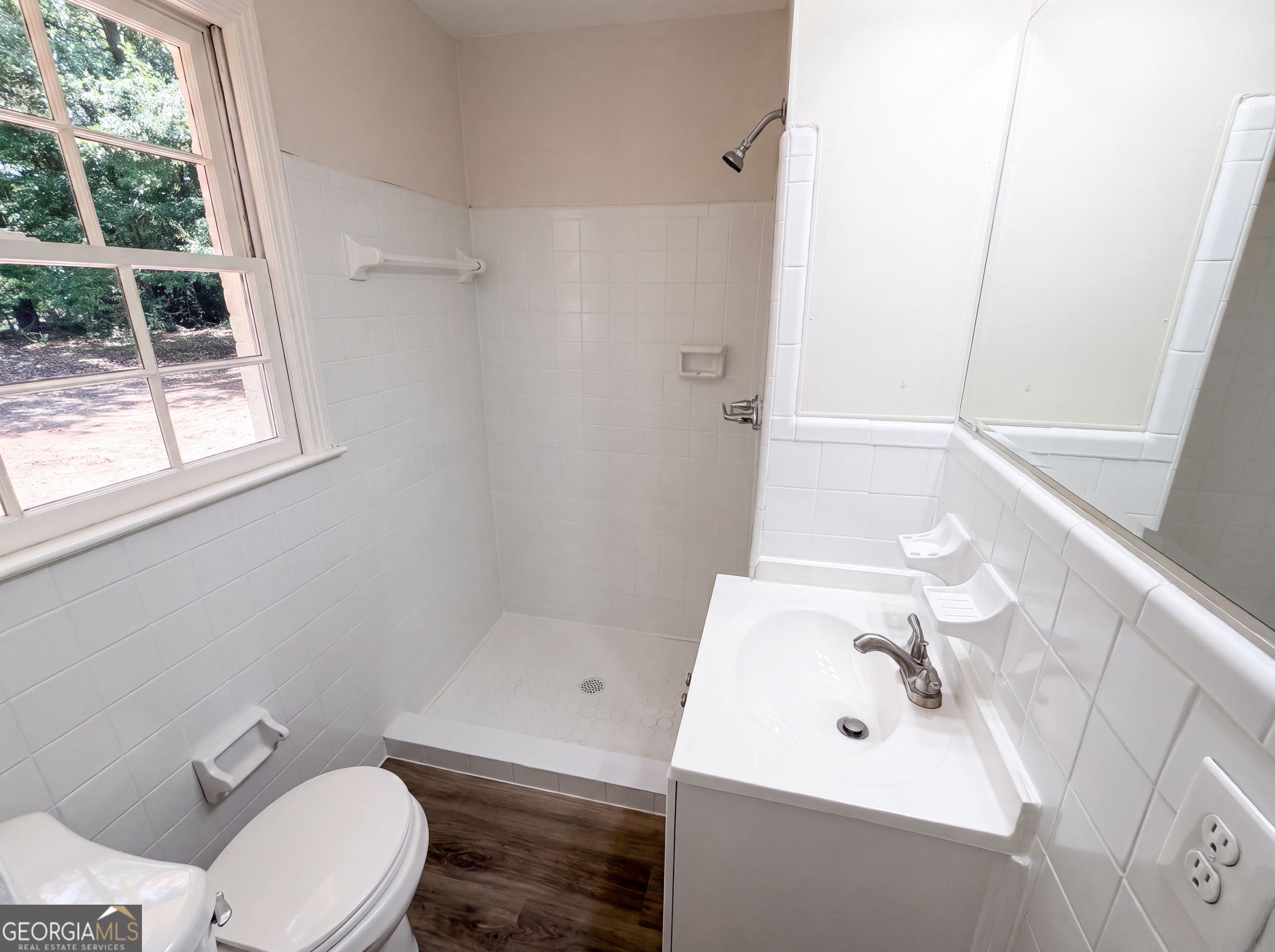 537 Green Street Property Photo 15