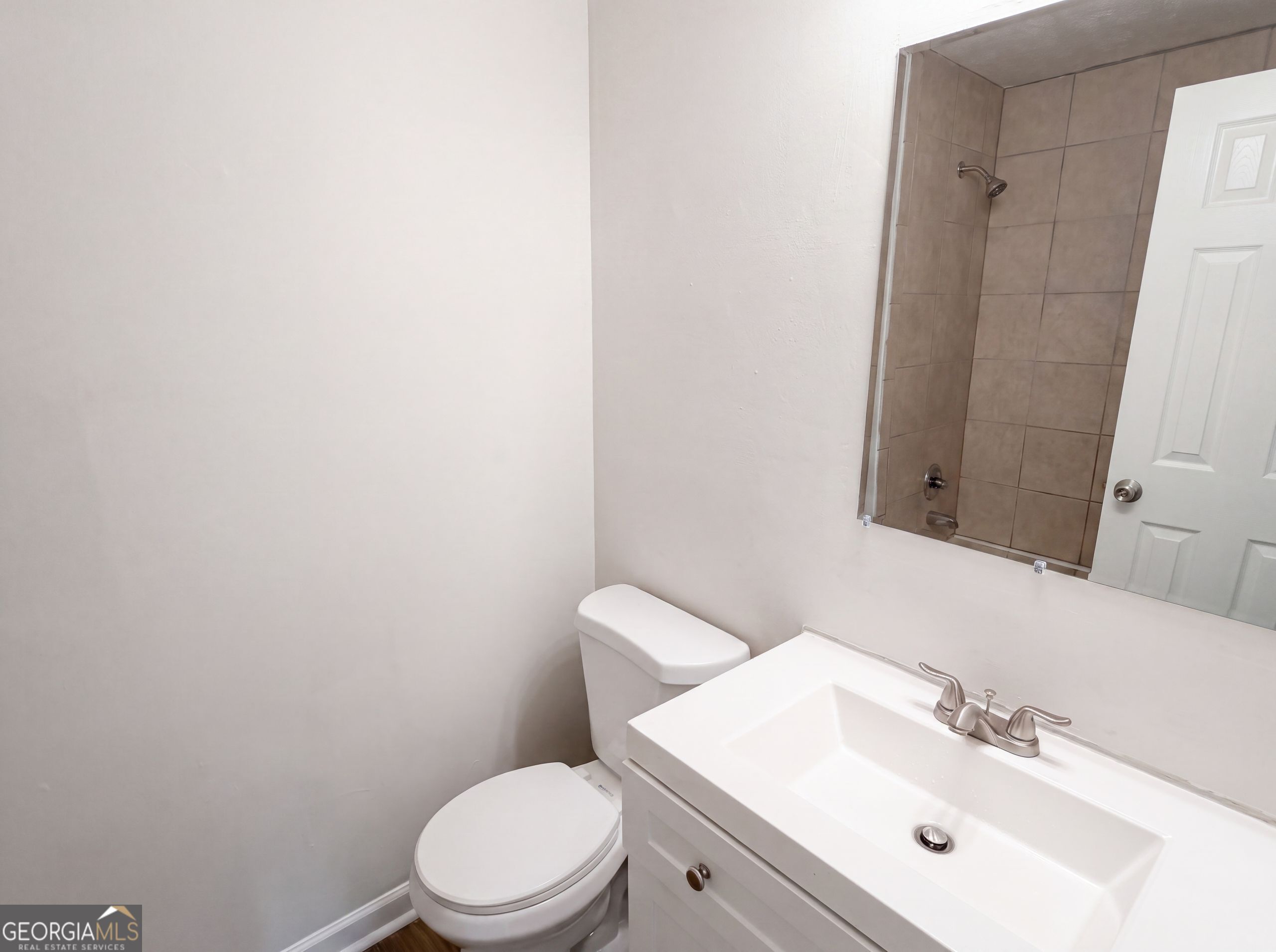 537 Green Street Property Photo 16