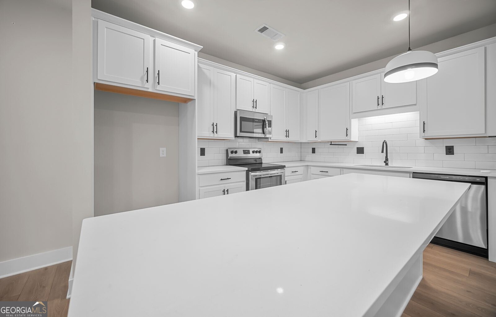 2030 Main Street Nw # 206 Property Photo 6