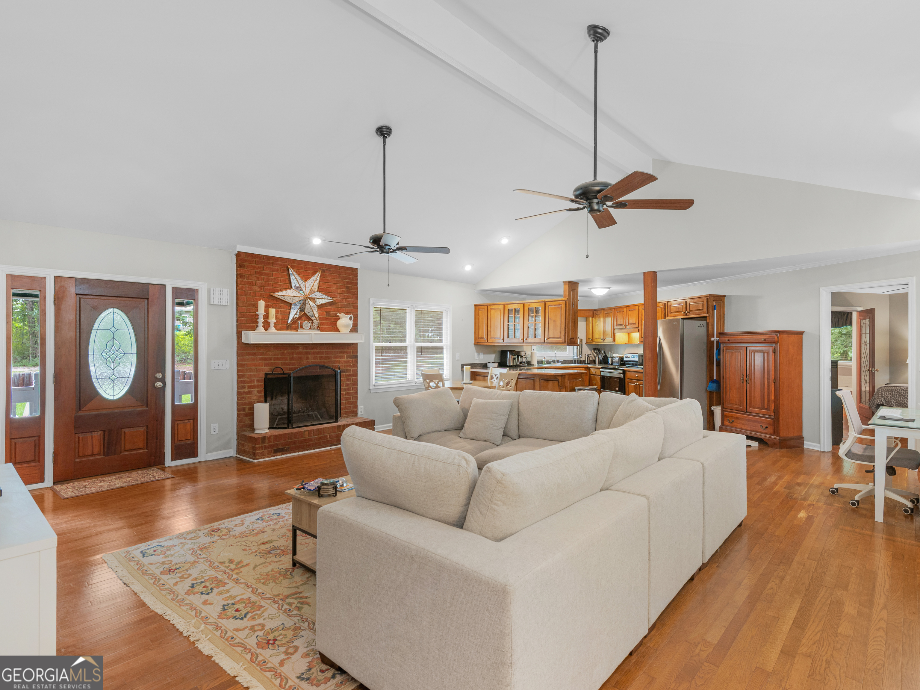 150 Knights Circle Property Photo 4