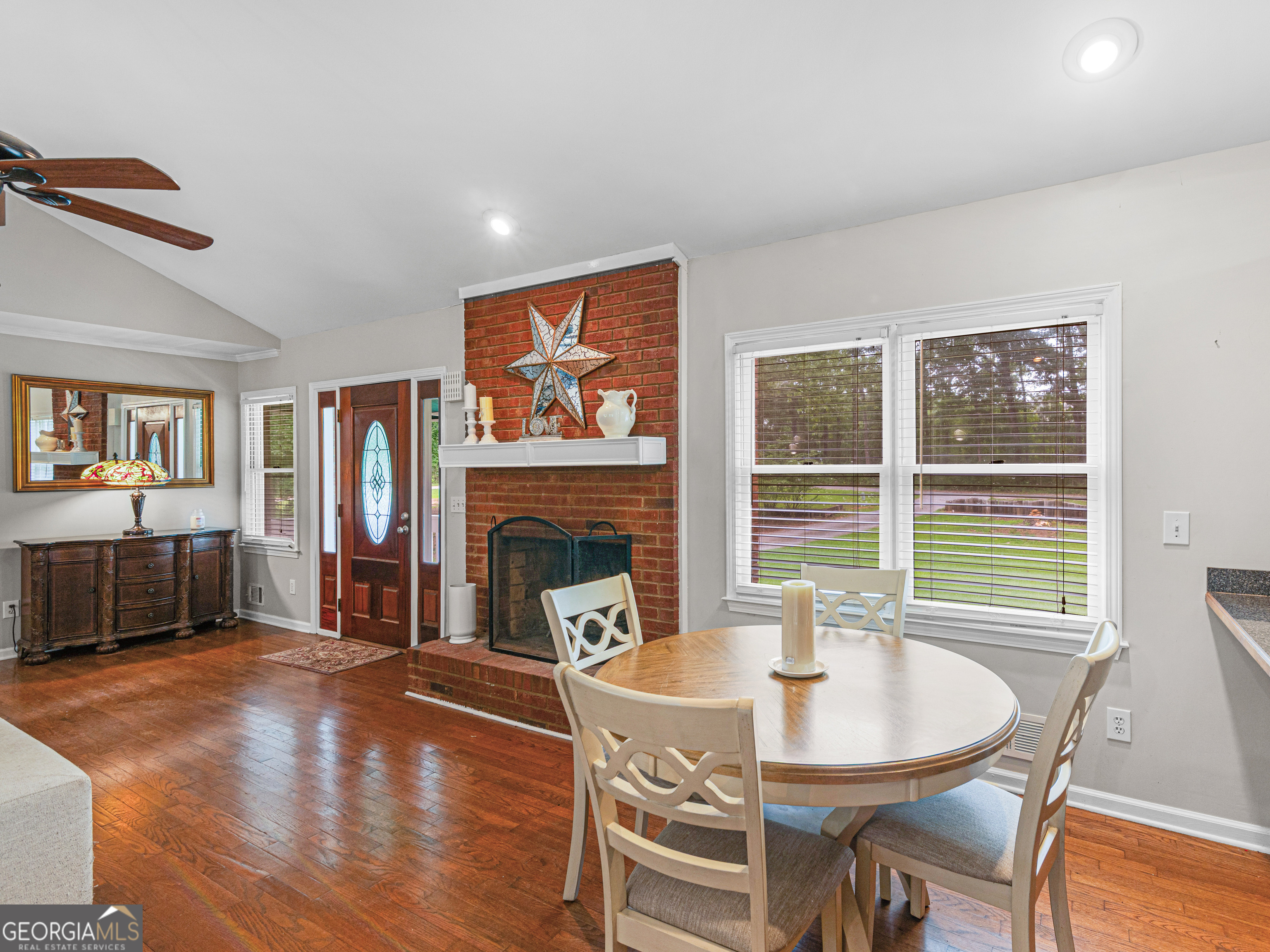 150 Knights Circle Property Photo 6