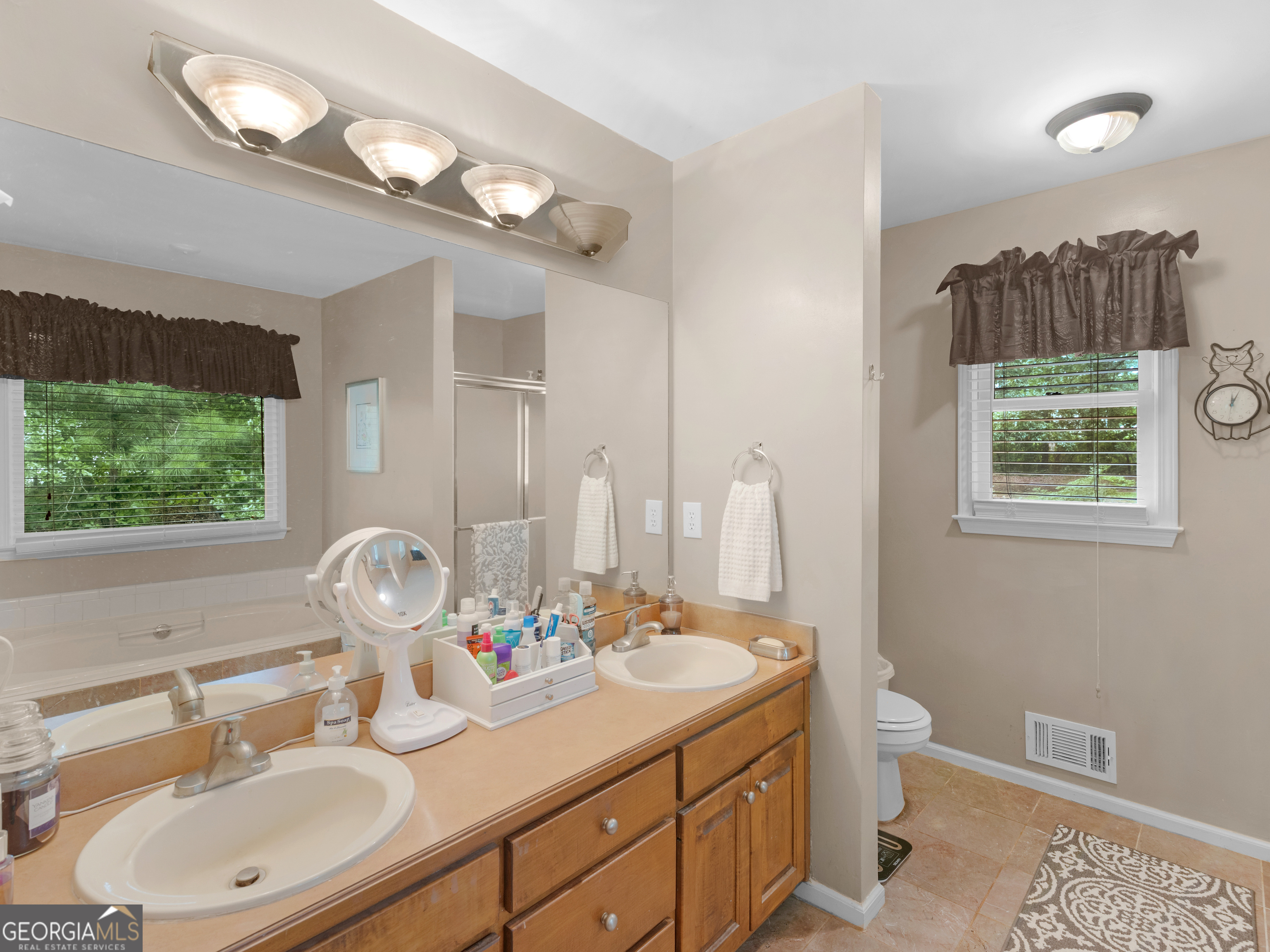 150 Knights Circle Property Photo 16