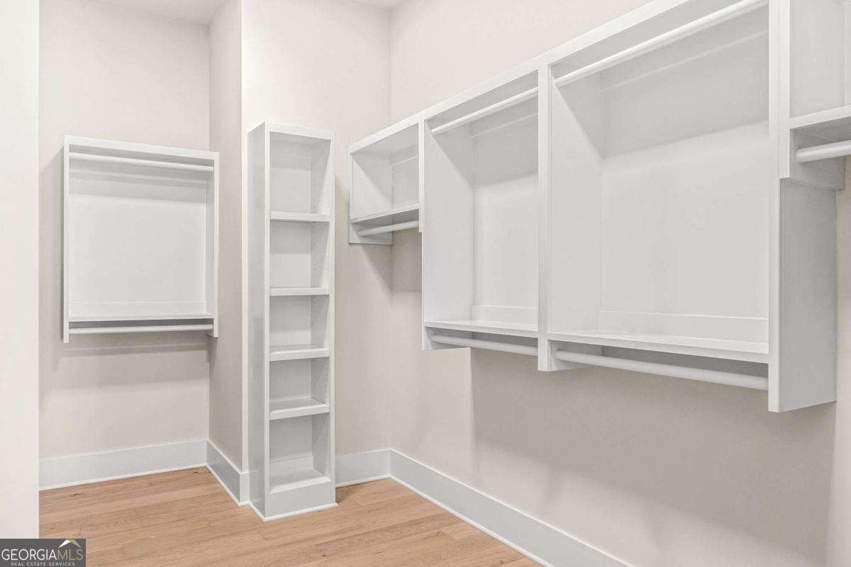 2039 Village Walk Property Photo 20