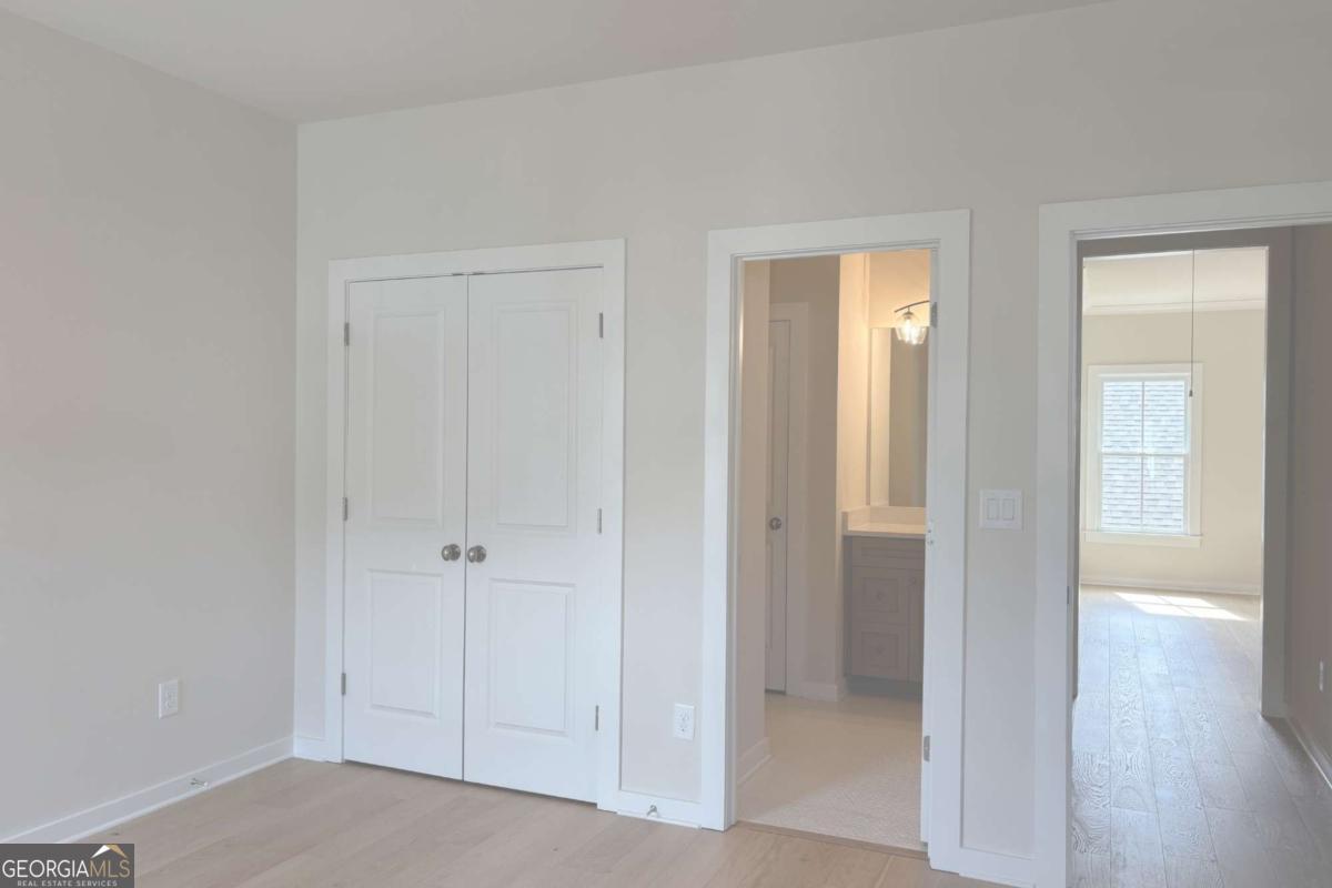 2039 Village Walk Property Photo 30
