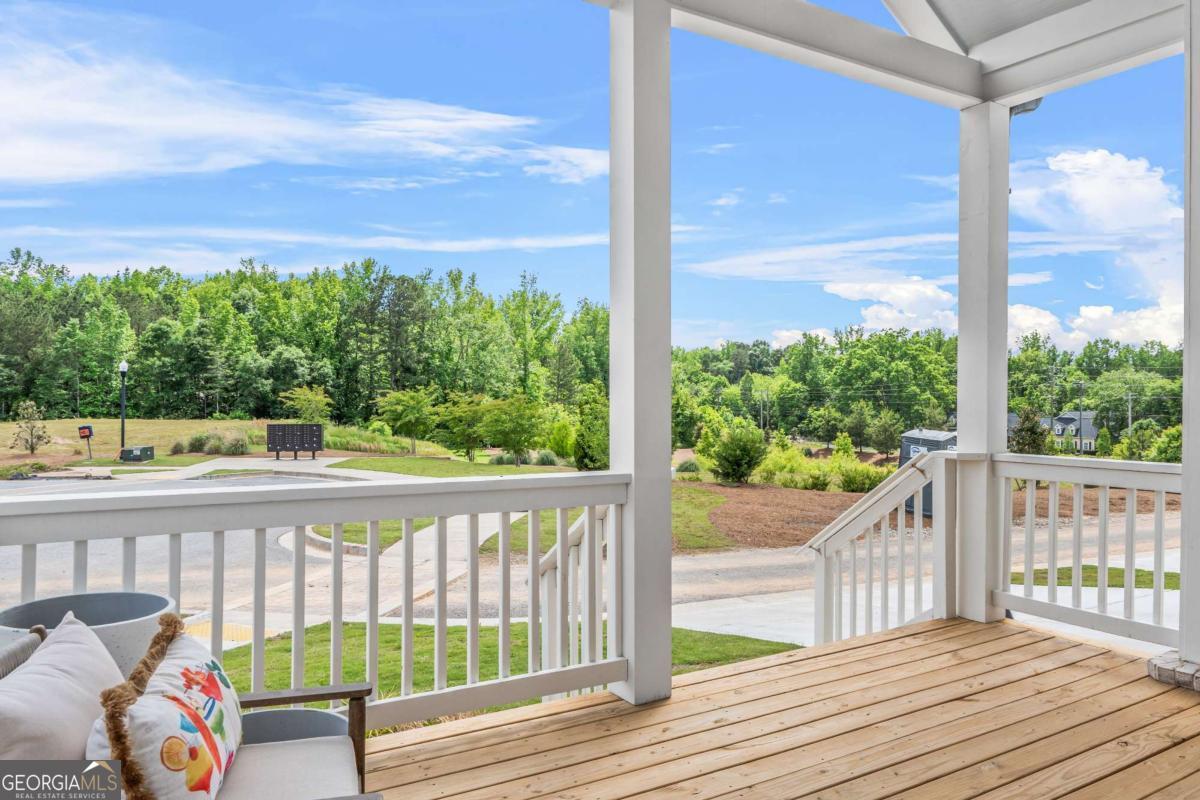 2039 Village Walk Property Photo 38