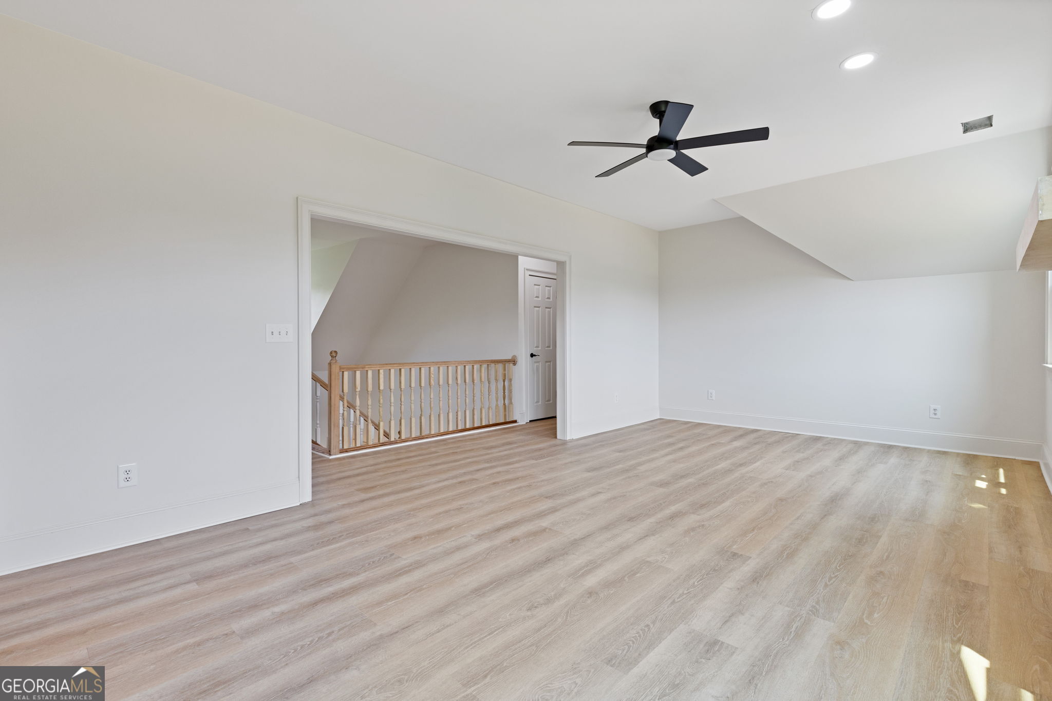 496 Davis Road Property Photo 38