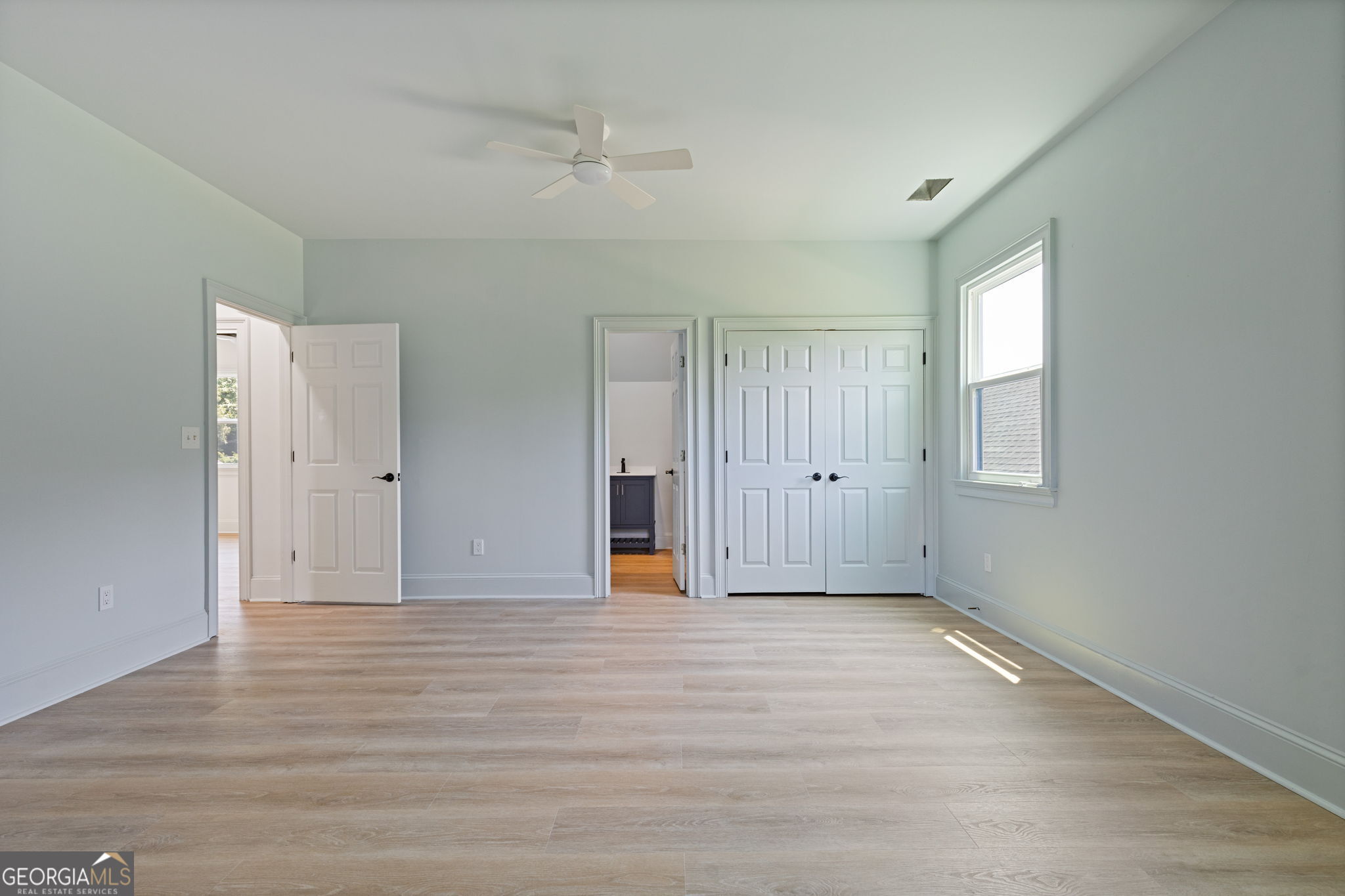 496 Davis Road Property Photo 40
