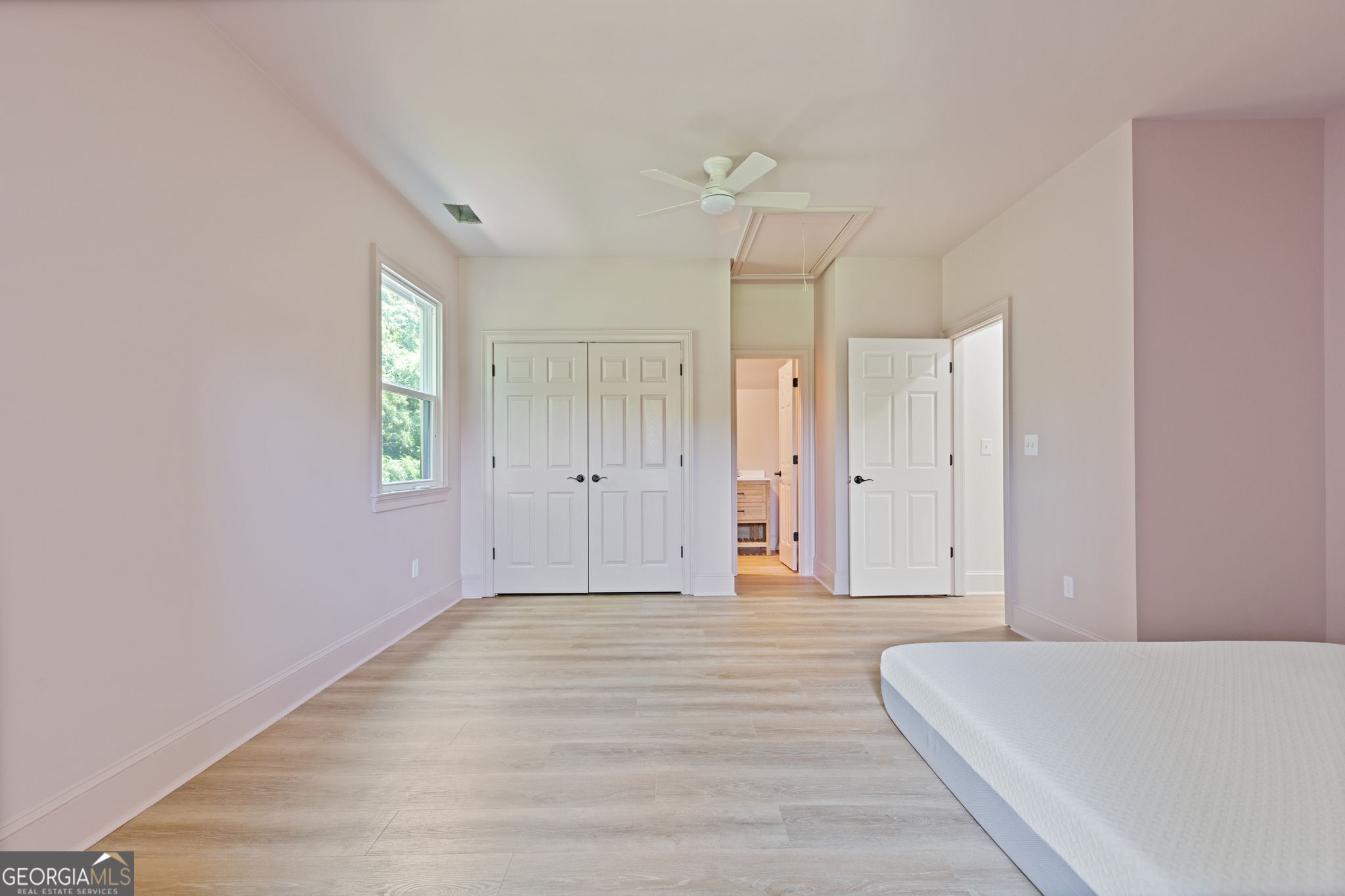 496 Davis Road Property Photo 43