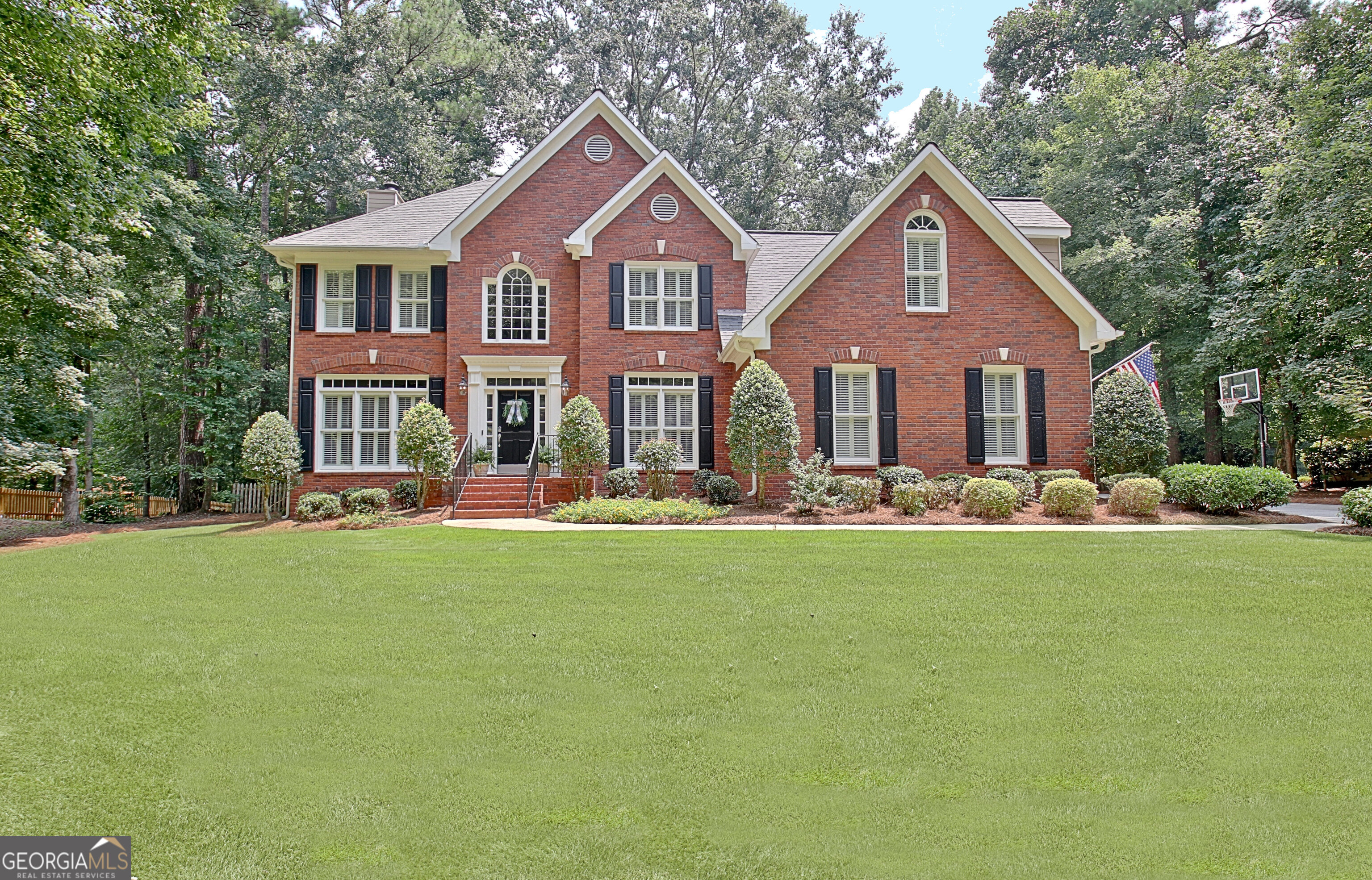 370 Stonehaven Drive Property Photo 1