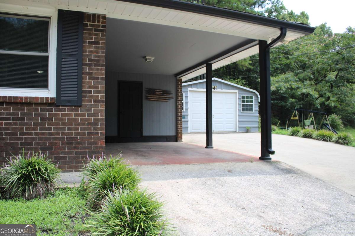 187 Cantrell Drive Sw Property Photo 3