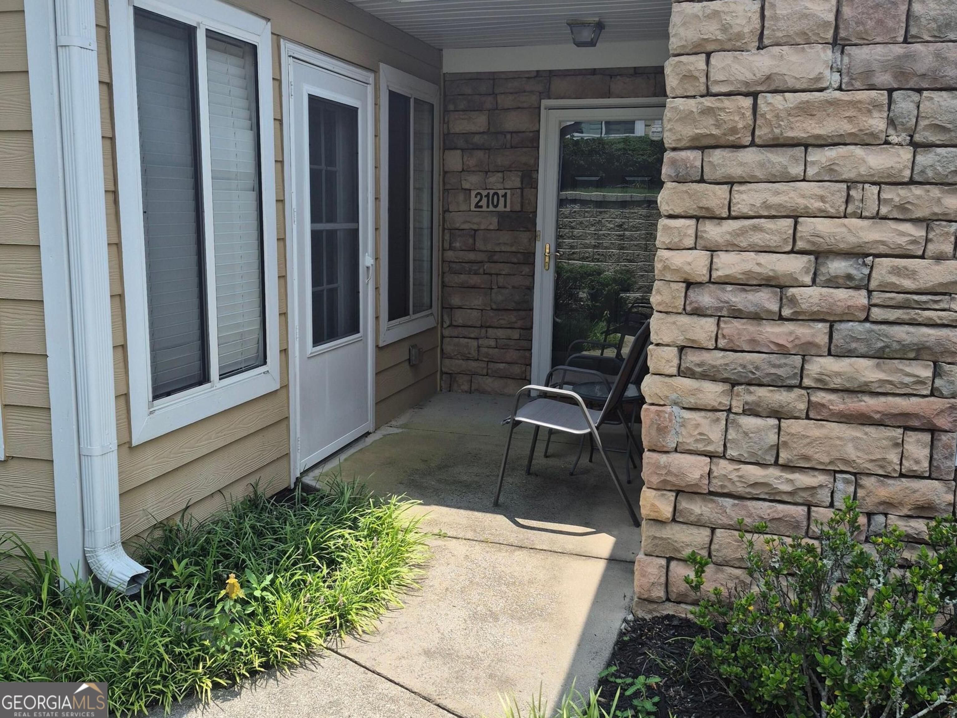 2191 Rockbridge Road Apt 2101 Property Photo 3