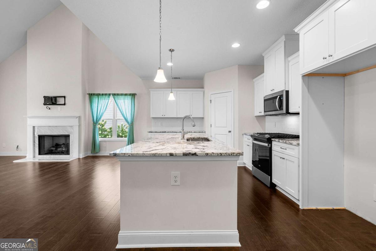 338 Lana Lane Property Photo 11