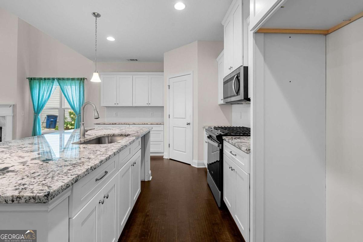 338 Lana Lane Property Photo 12