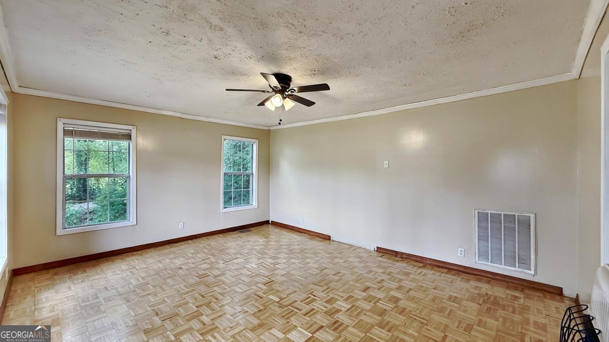 77 York Drive Ne Property Photo 14