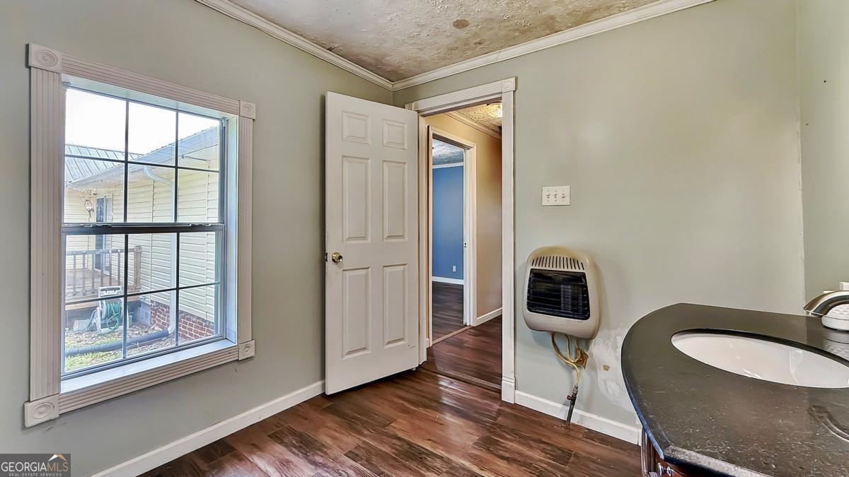 77 York Drive Ne Property Photo 23