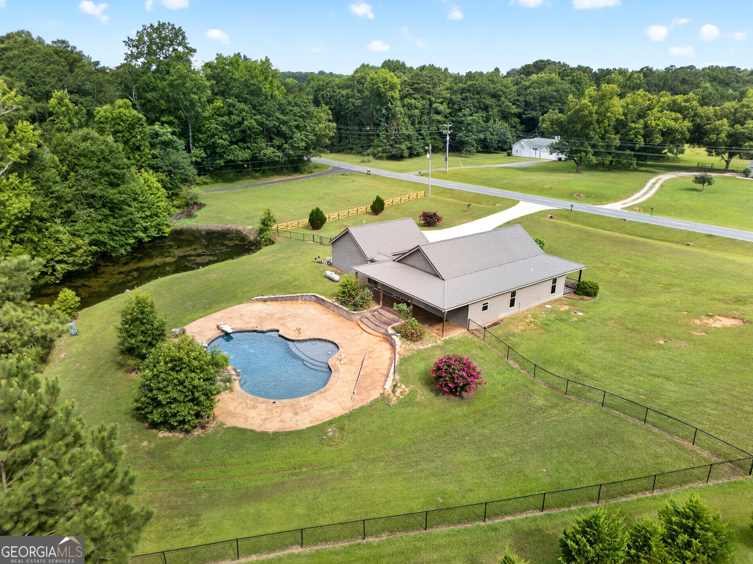 1723 Drew Allen Road Property Photo 8