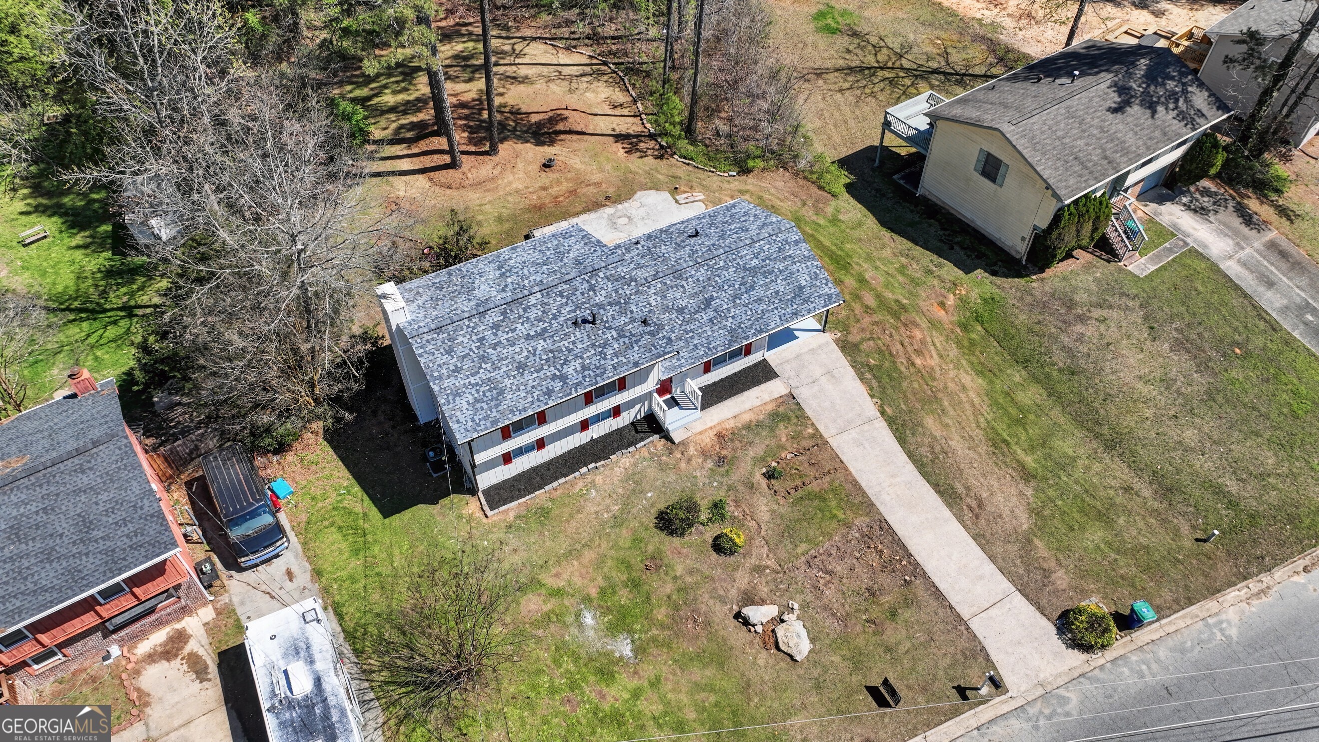 7230 Connell Road Property Photo 5