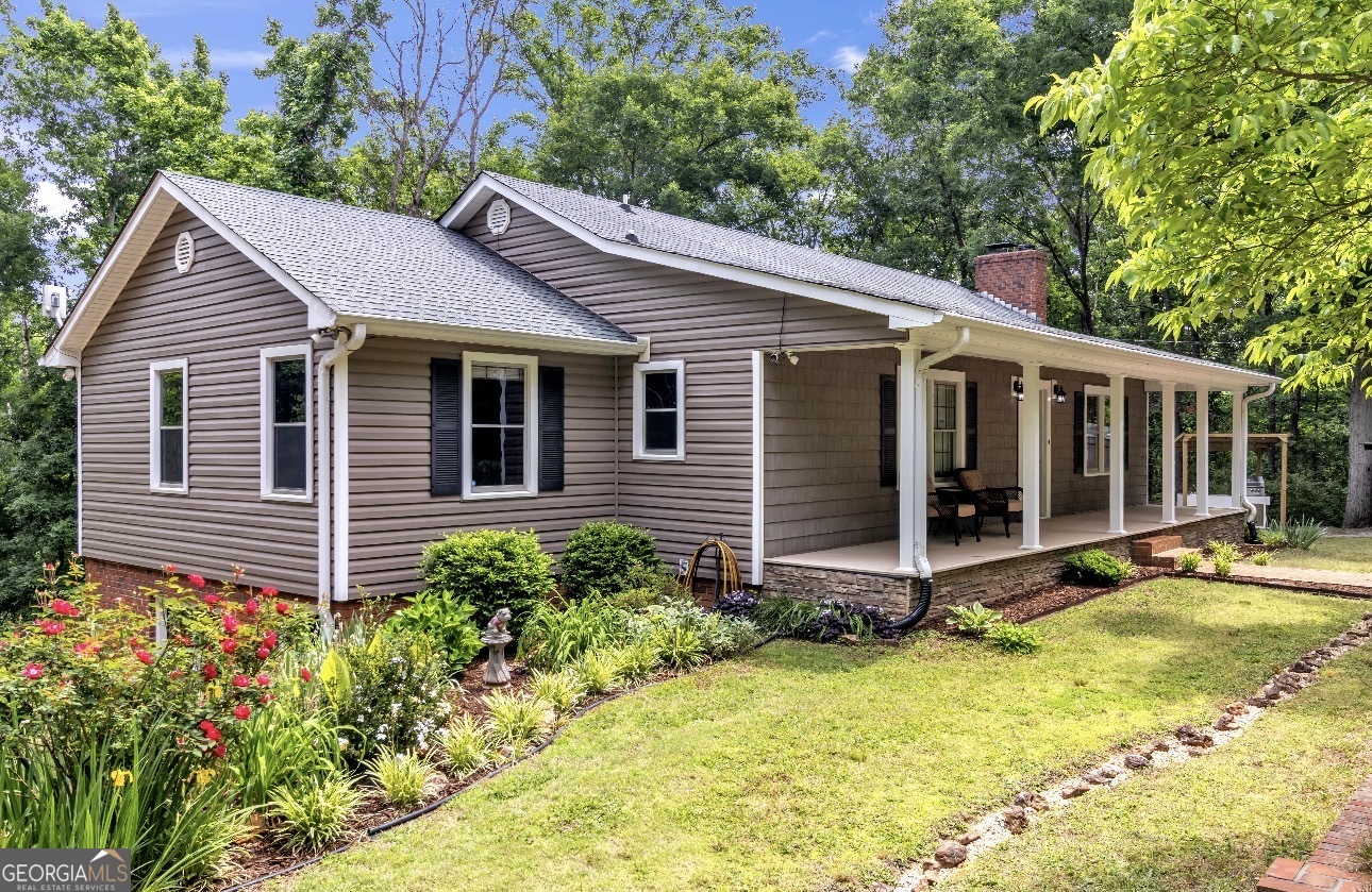 285 Wolf Den Road Property Photo 4