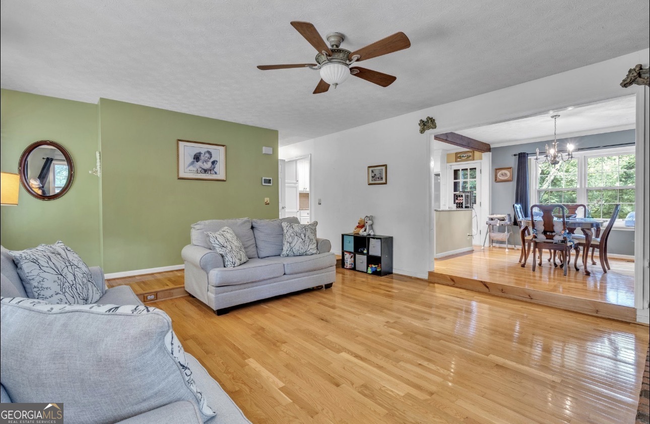 285 Wolf Den Road Property Photo 11