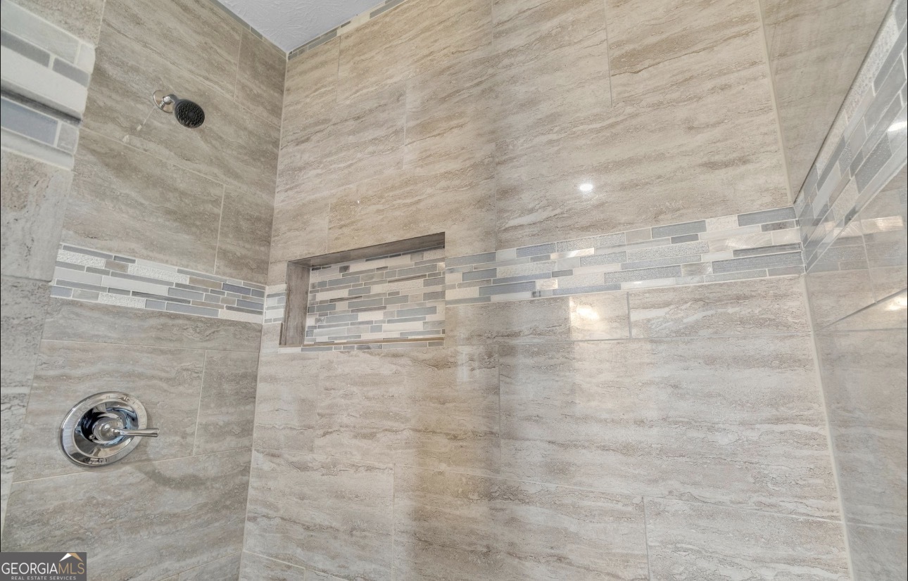 285 Wolf Den Road Property Photo 32