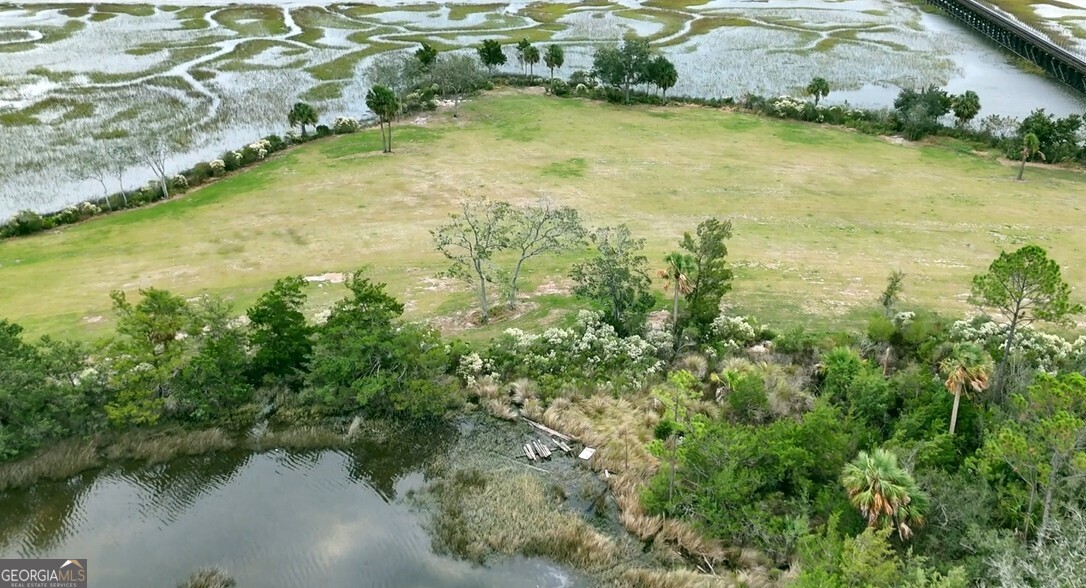 121 Anglers Way Property Photo 5