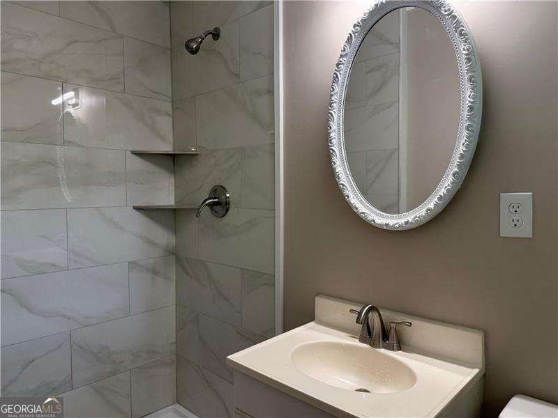 782 Prince Avenue Property Photo 13