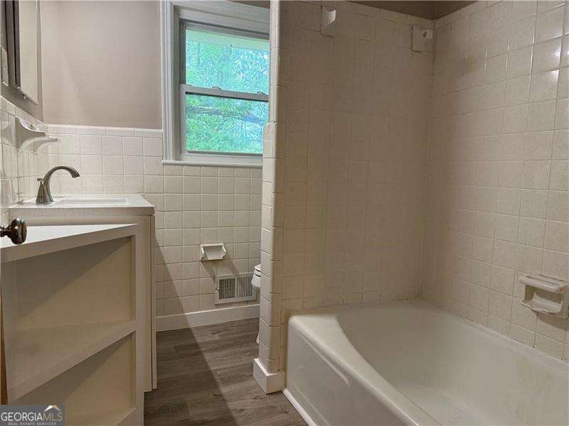 782 Prince Avenue Property Photo 17