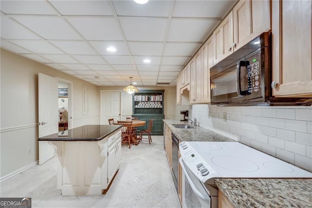 4085 Roxburgh Drive Property Photo 46
