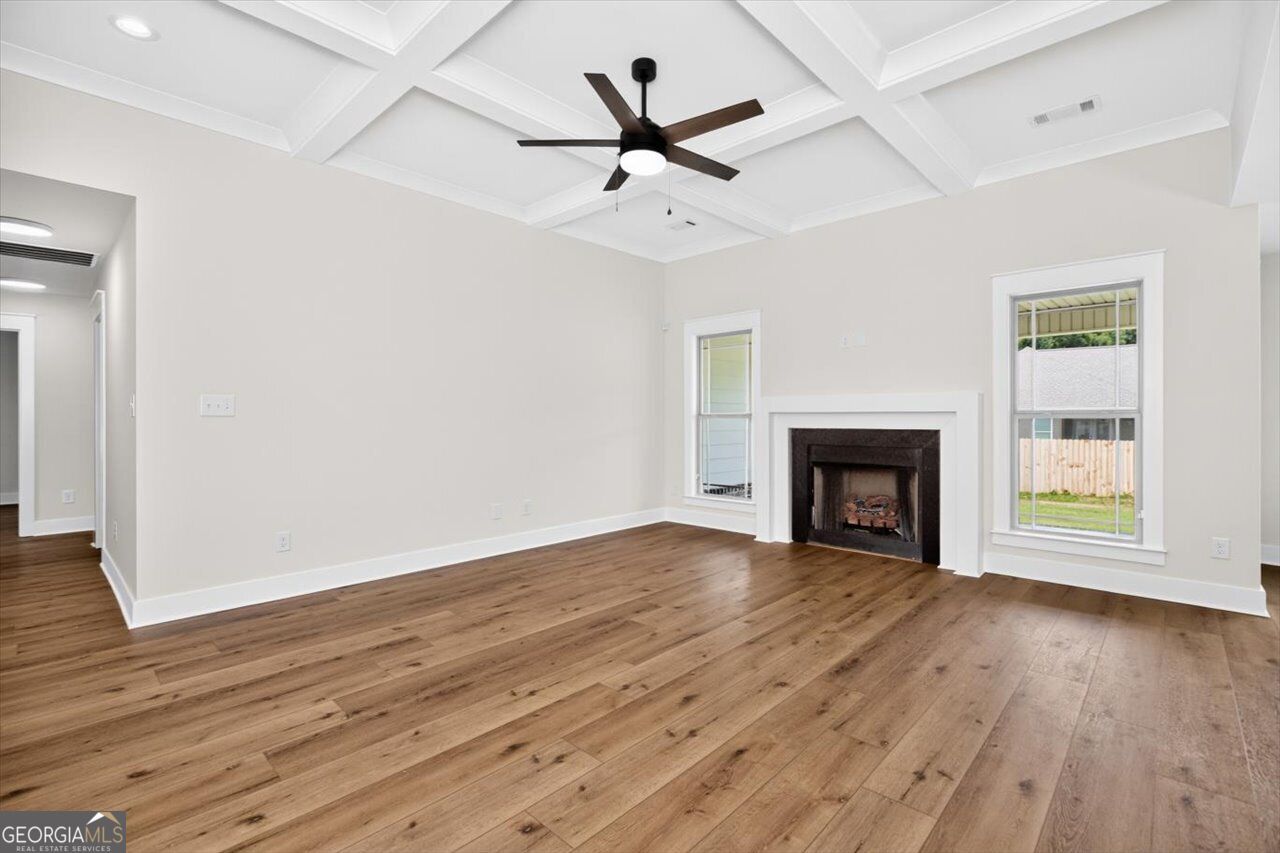 208 Hampton Chase Property Photo 8