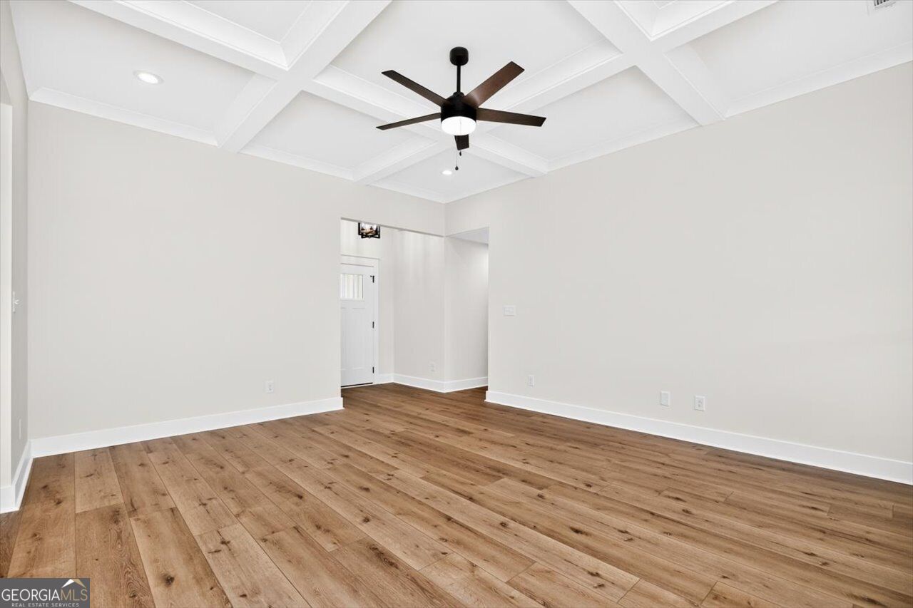 208 Hampton Chase Property Photo 9