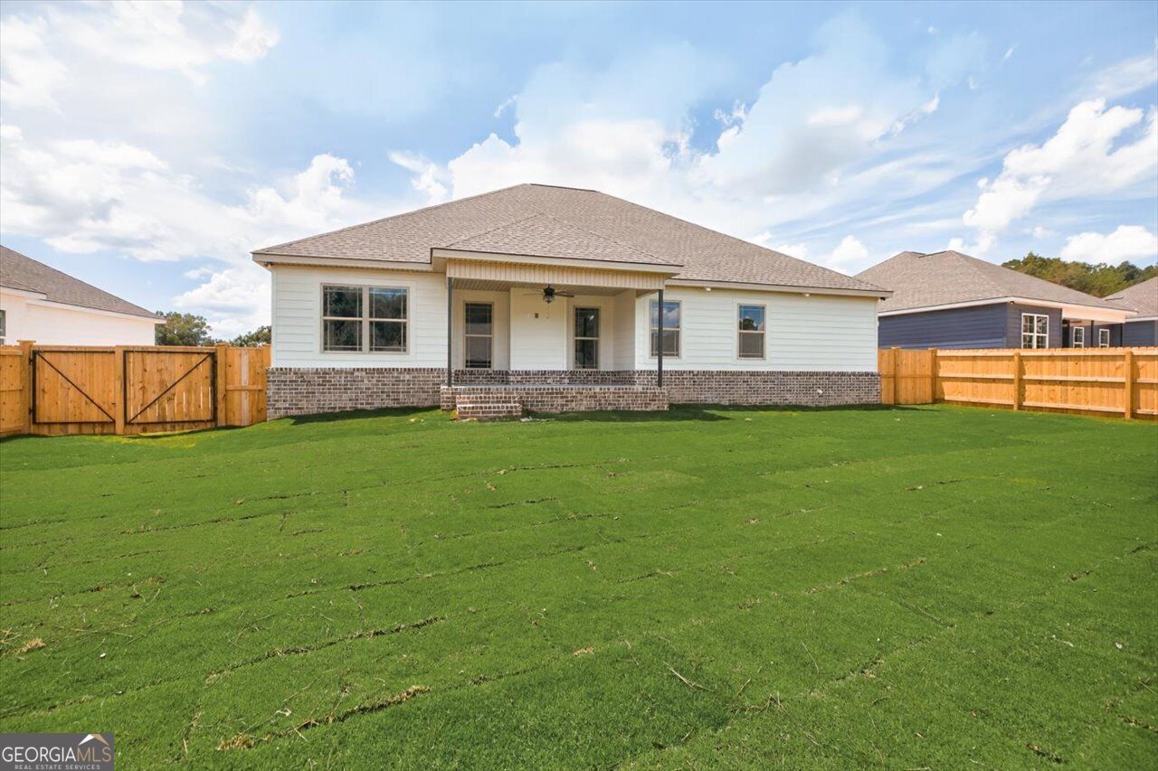 208 Hampton Chase Property Photo 45
