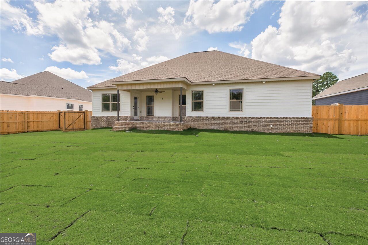 208 Hampton Chase Property Photo 46