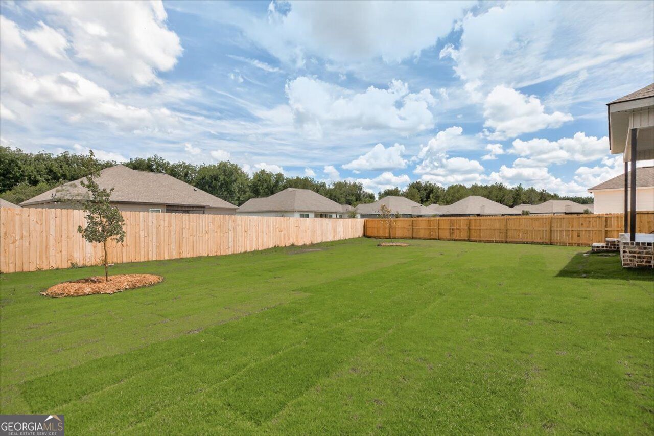 208 Hampton Chase Property Photo 48