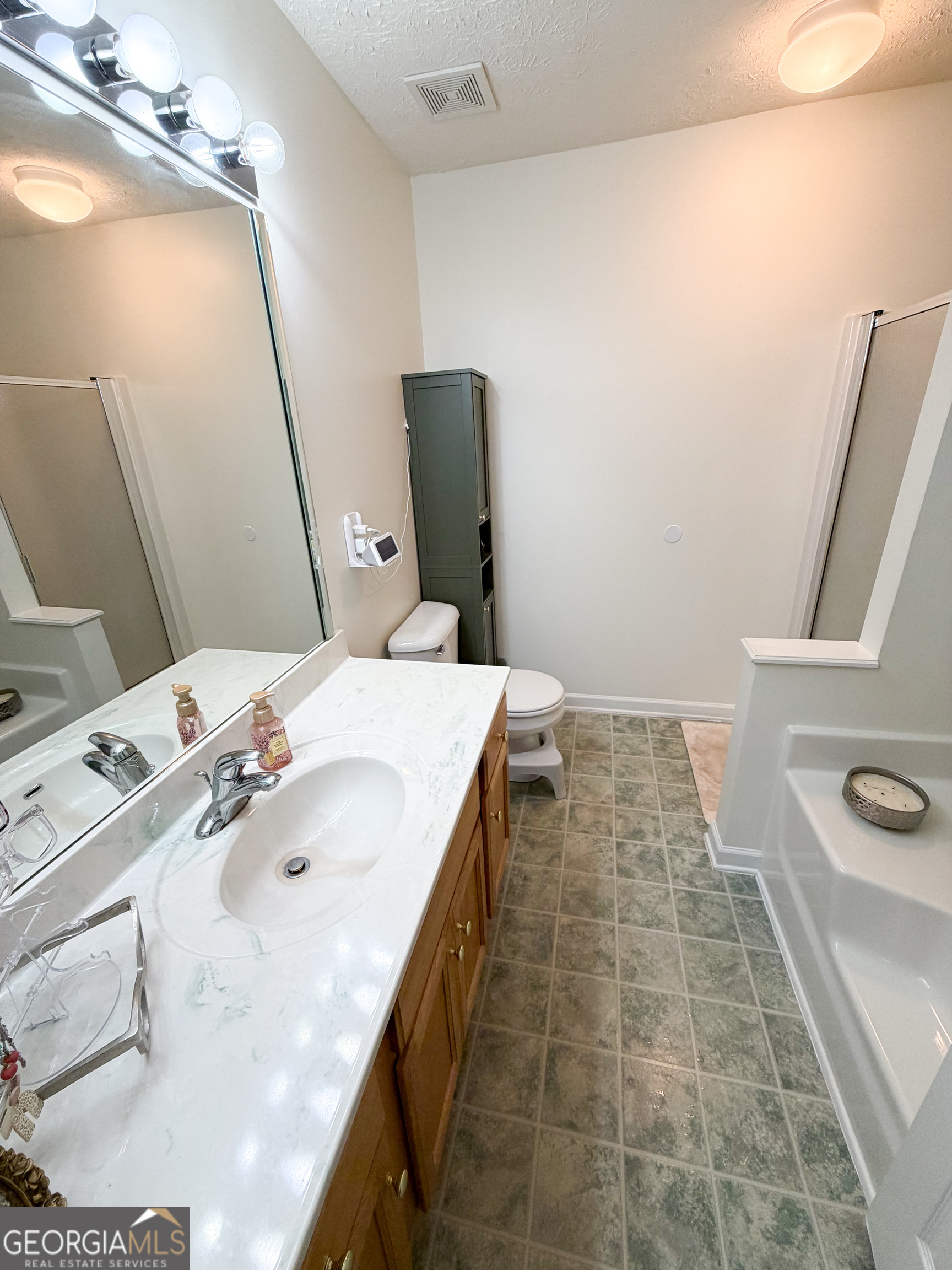 300 Edgemont Drive Property Photo 20