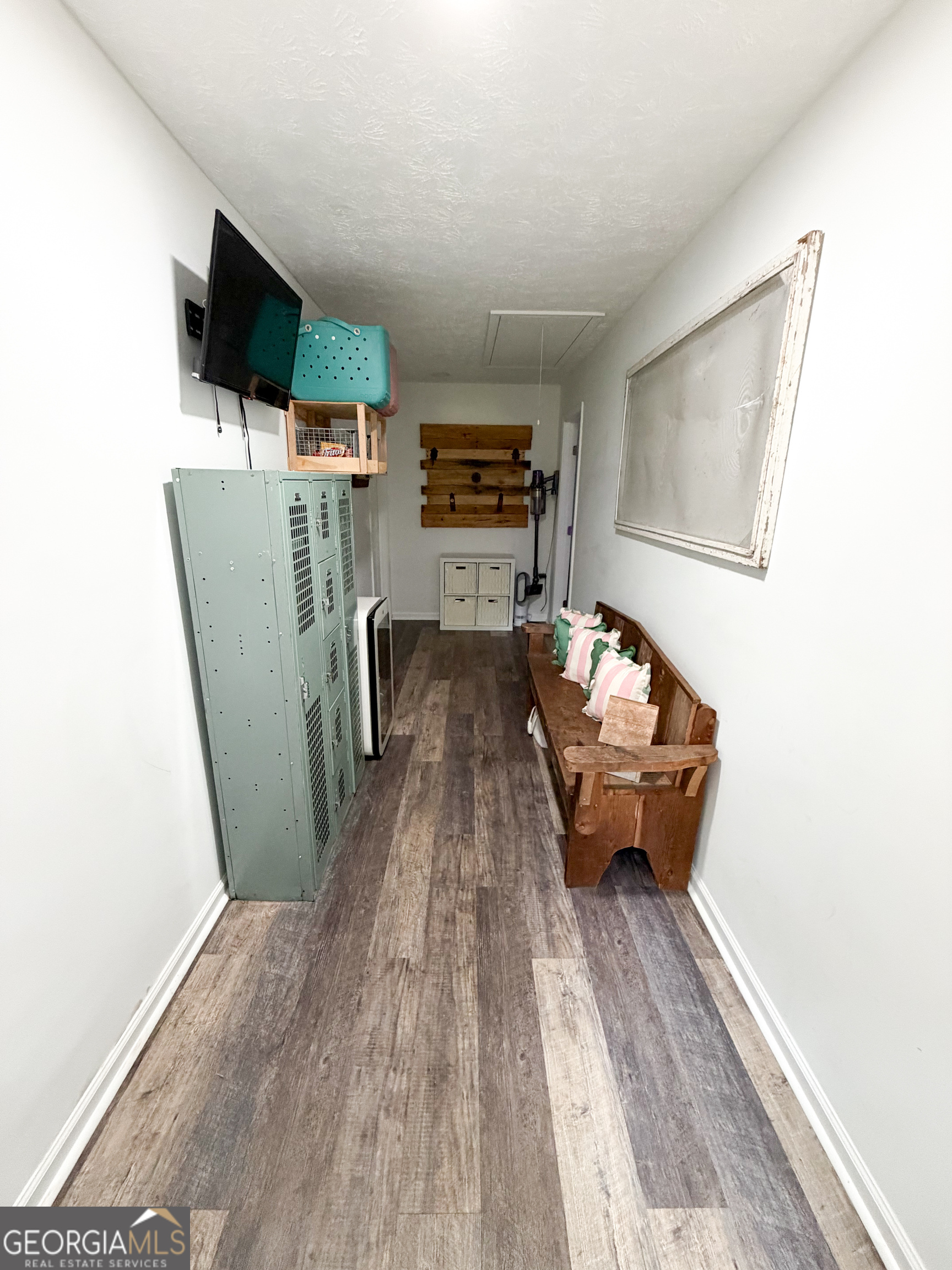 300 Edgemont Drive Property Photo 28