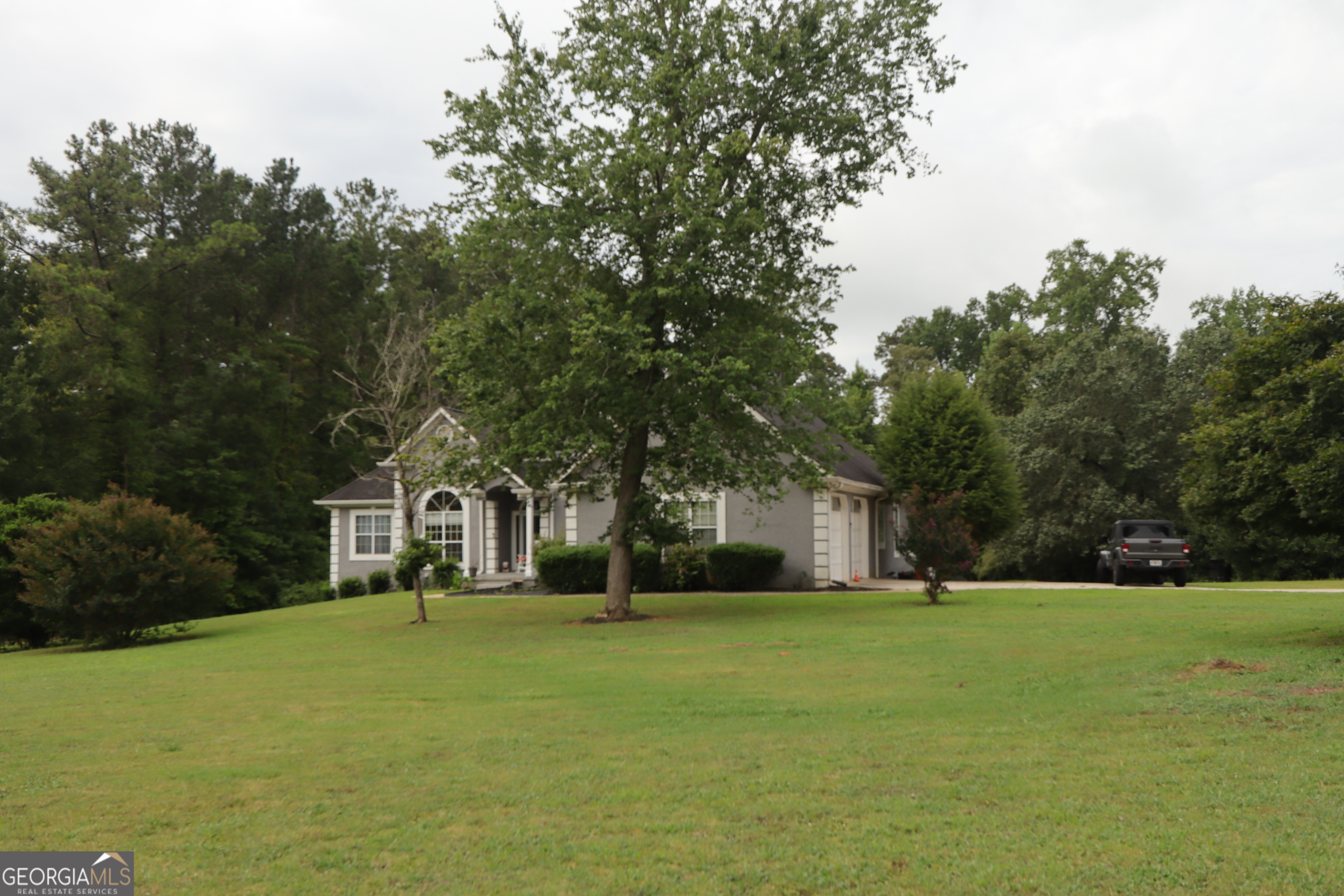 12136 Edgewater Drive Property Photo 1