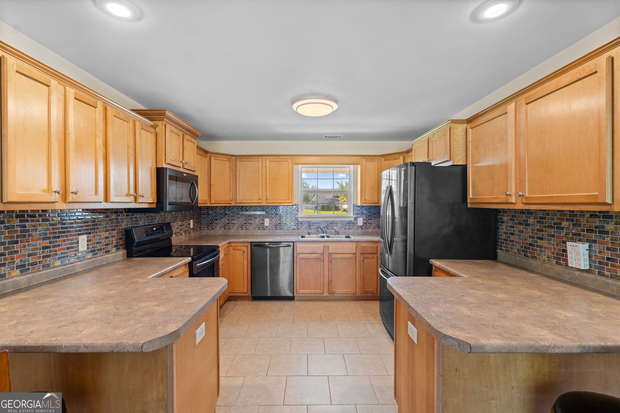 333 Labrador Lane Property Photo 10